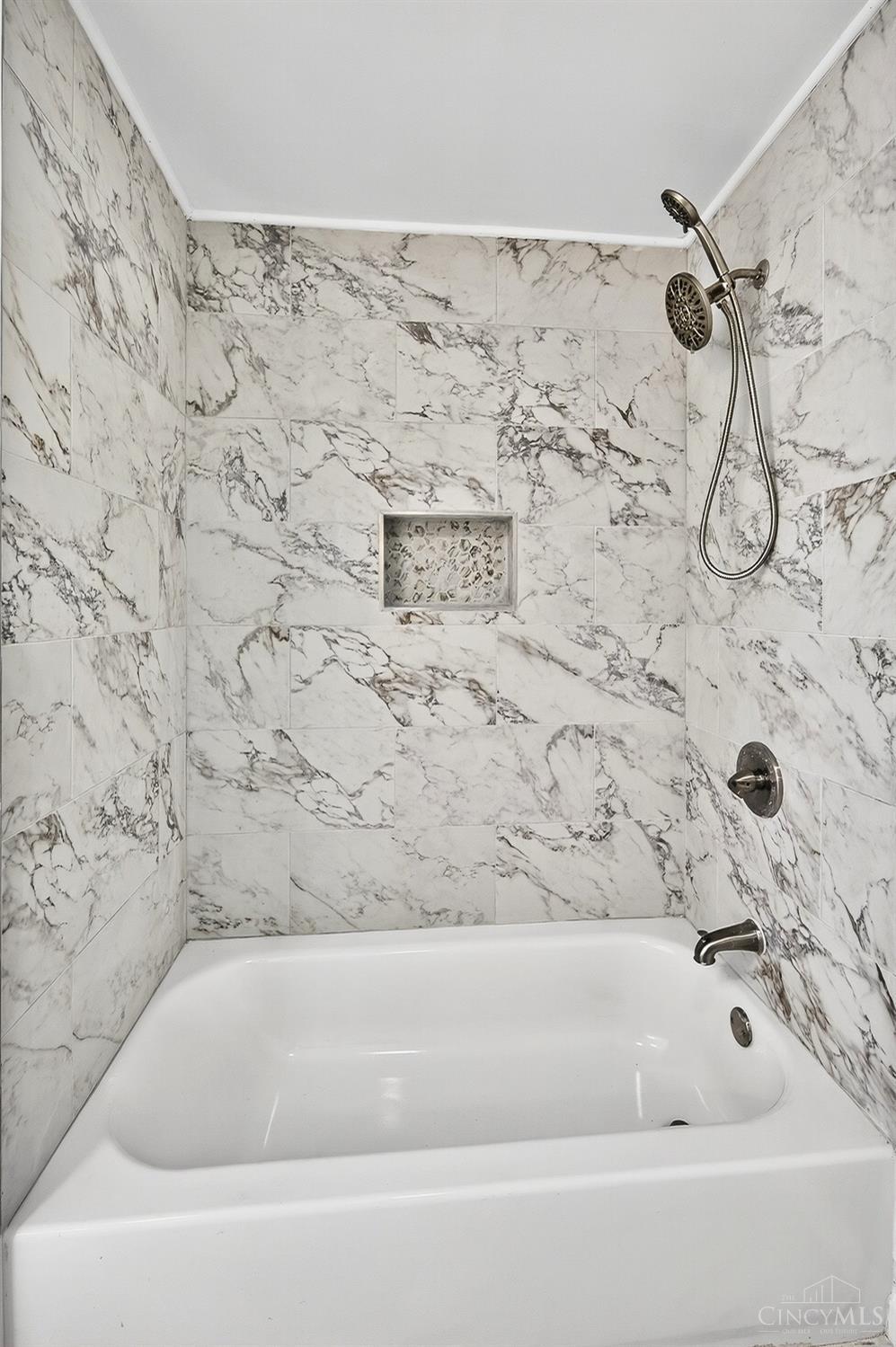 Sycamore Twp, Ohio, 45241, United States, 4 Bedrooms Bedrooms, ,4 BathroomsBathrooms,Residential,For Sale,1982774