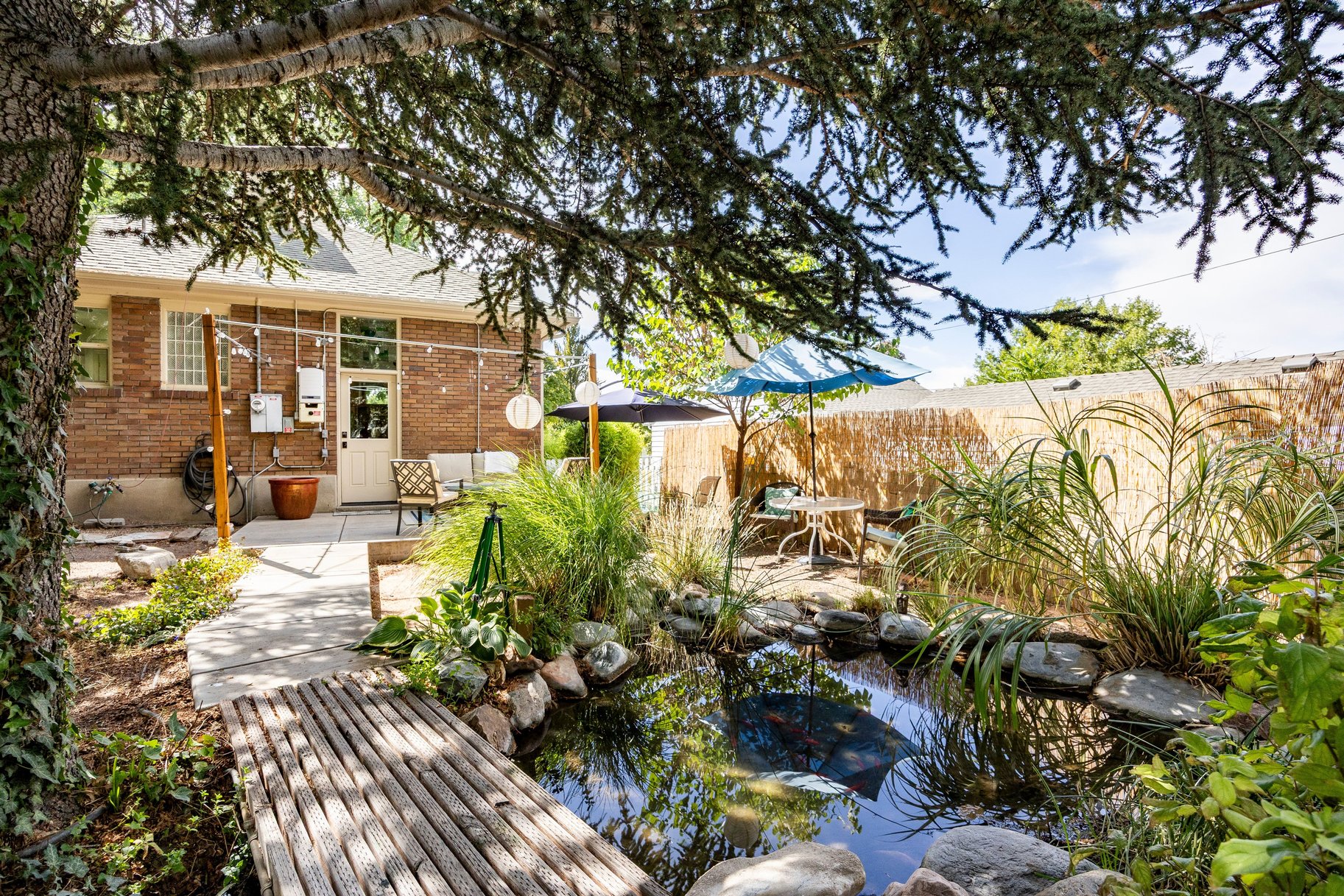  Beautifully Updated Home with 2,074 Sq. Ft. of Living Space, Historic Character - 物件實景