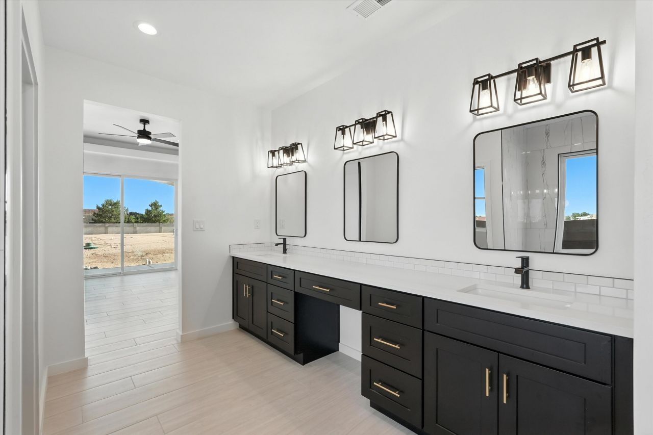 Rio Rancho, New Mexico, 87144, United States, 4 Bedrooms Bedrooms, ,3 BathroomsBathrooms,Residential,For Sale,1918026