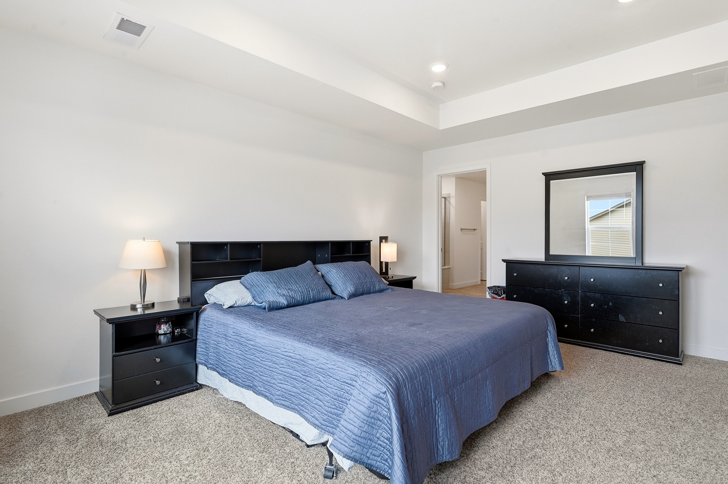 Thornton, Colorado, 80602, United States, 4 Bedrooms Bedrooms, ,2 BathroomsBathrooms,Residential,For Sale,2048657