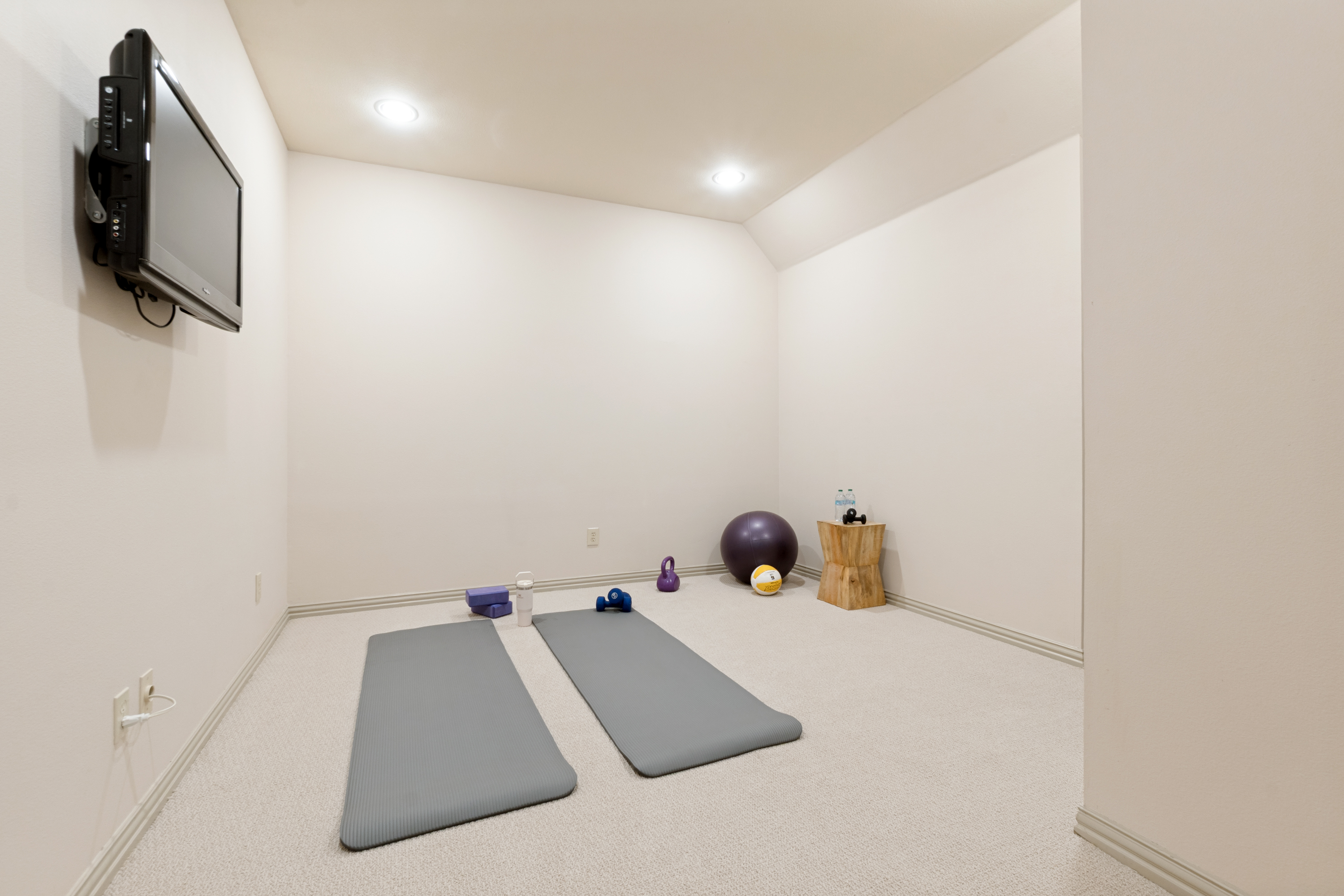  Updated European Transitional in the heart of Preston Hollow - 物件實景