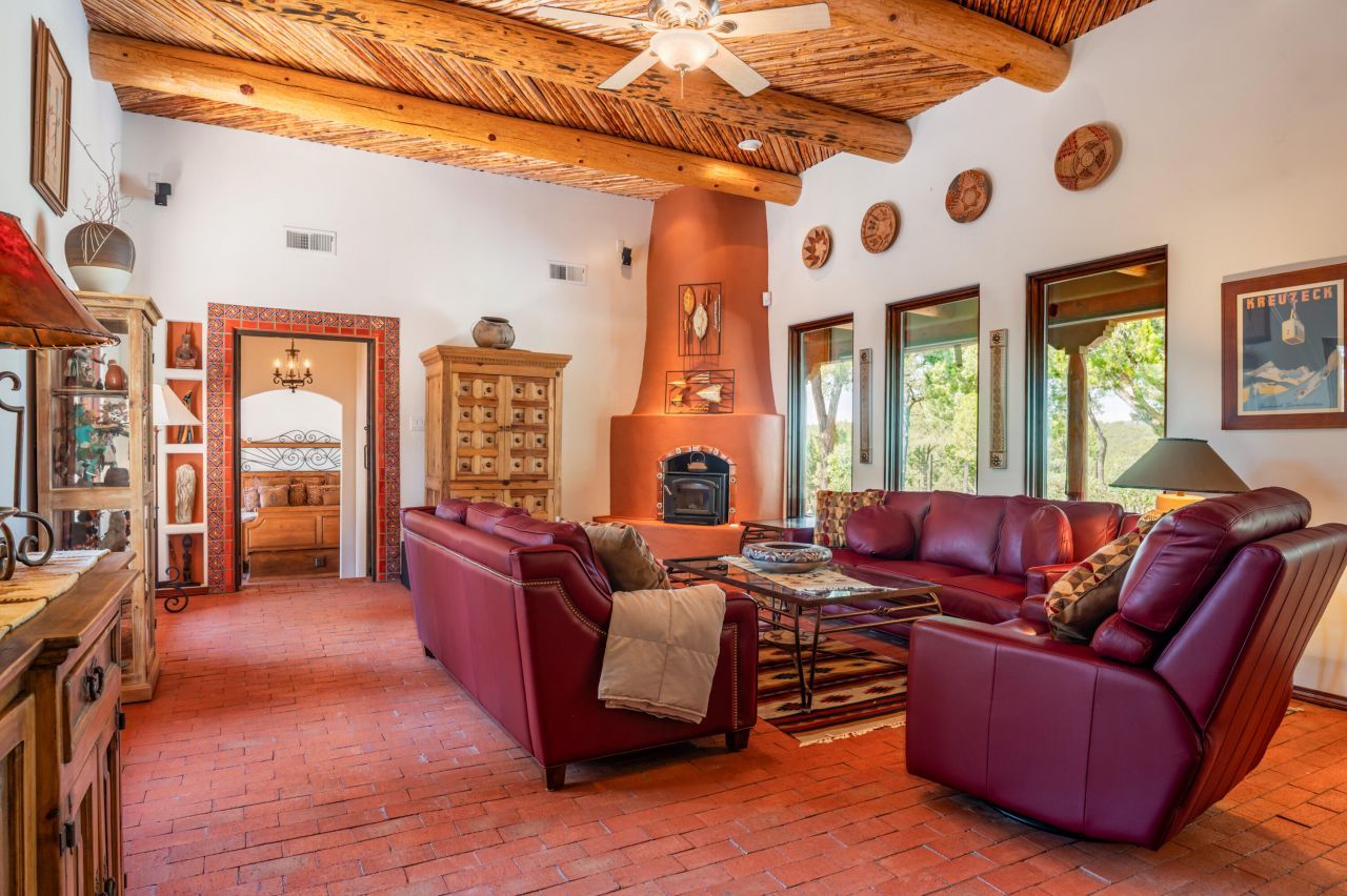 Tijeras, New Mexico, 87059, United States, 4 Bedrooms Bedrooms, ,2 BathroomsBathrooms,Residential,For Sale,1940446