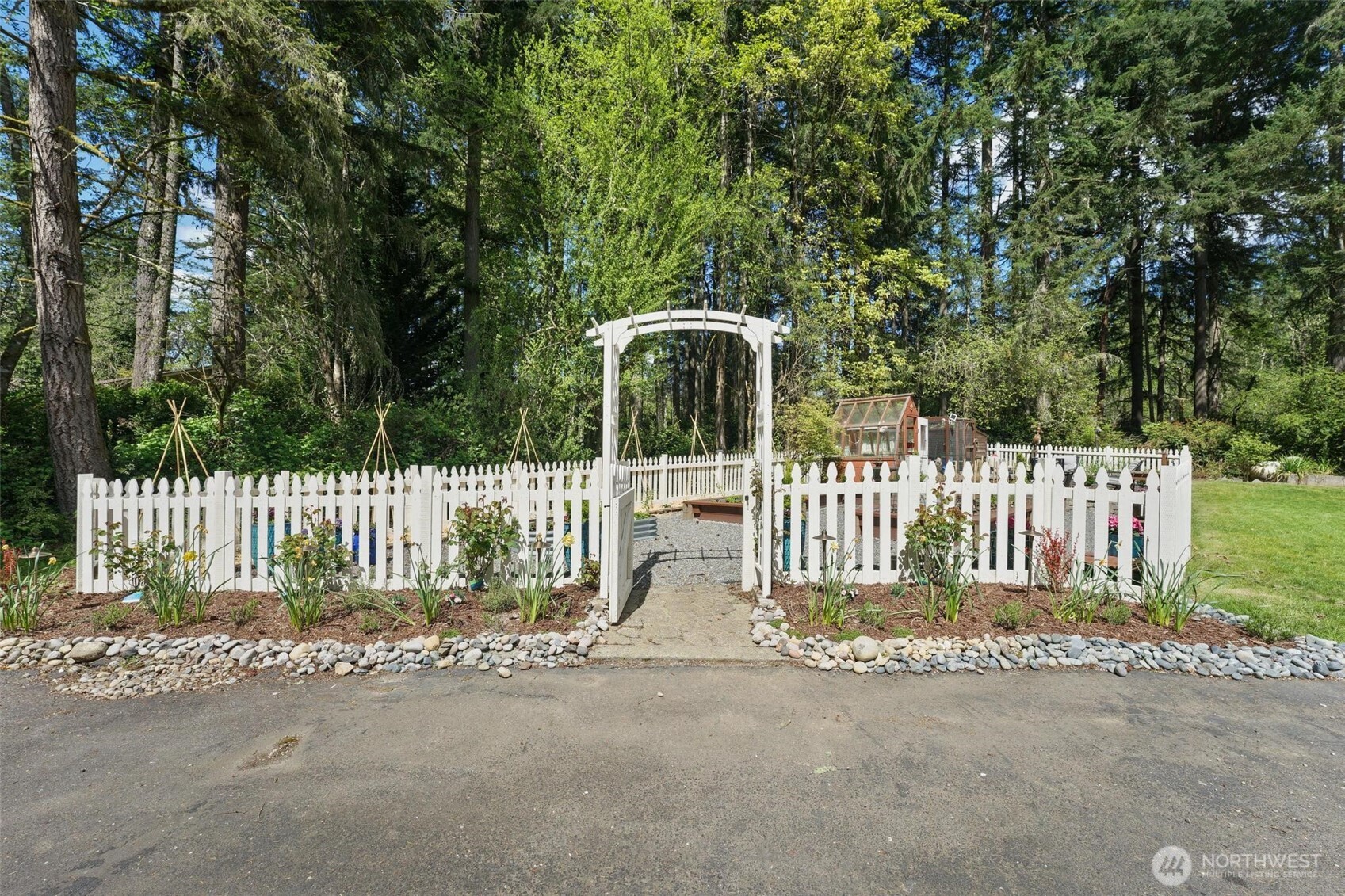 Gig Harbor, Washington, 98332, United States, 3 Bedrooms Bedrooms, ,1 BathroomBathrooms,Residential,For Sale,1907561