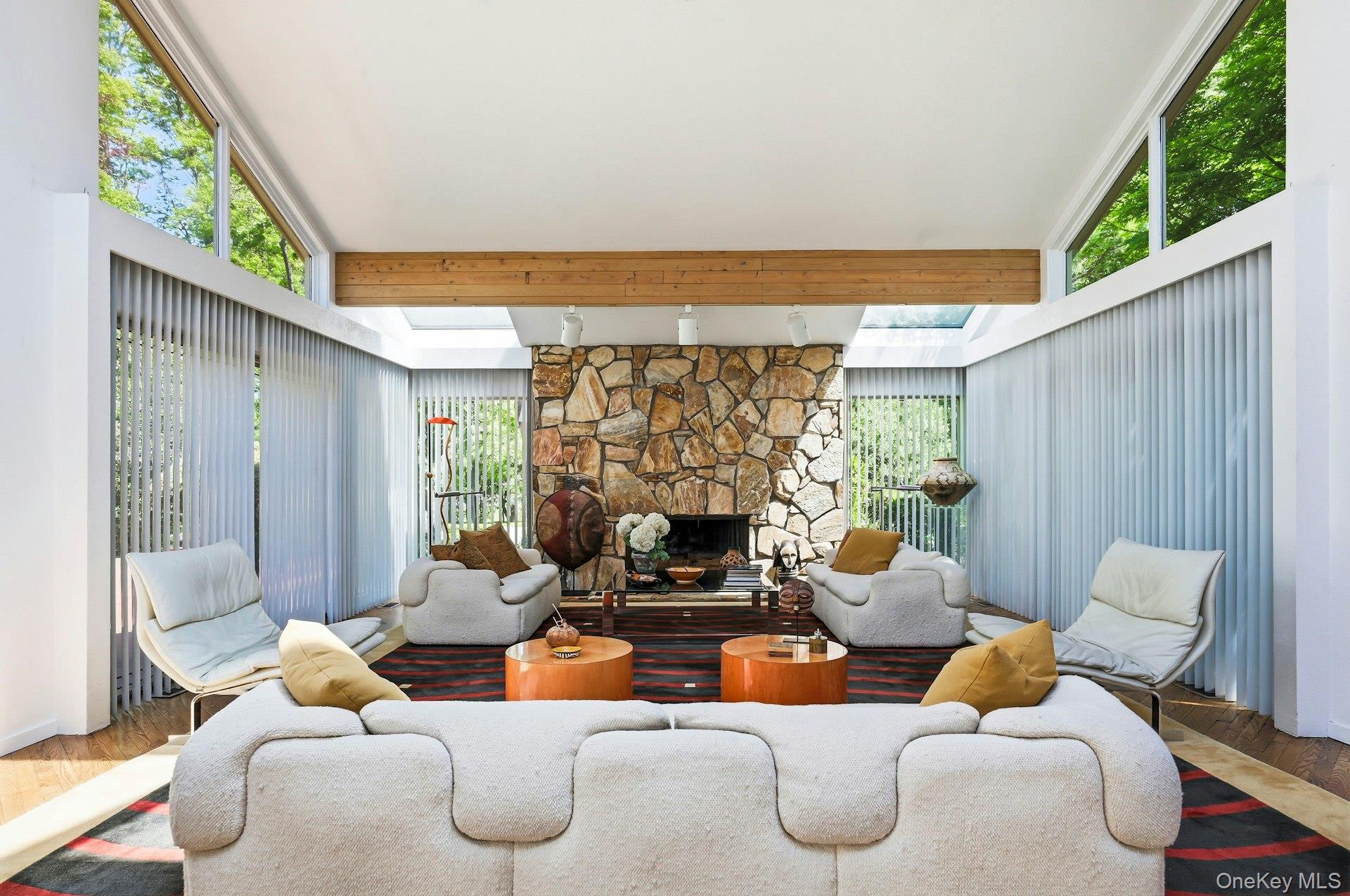 17 Hastings Road, Old Westbury, NY, 11568 - 物件實景