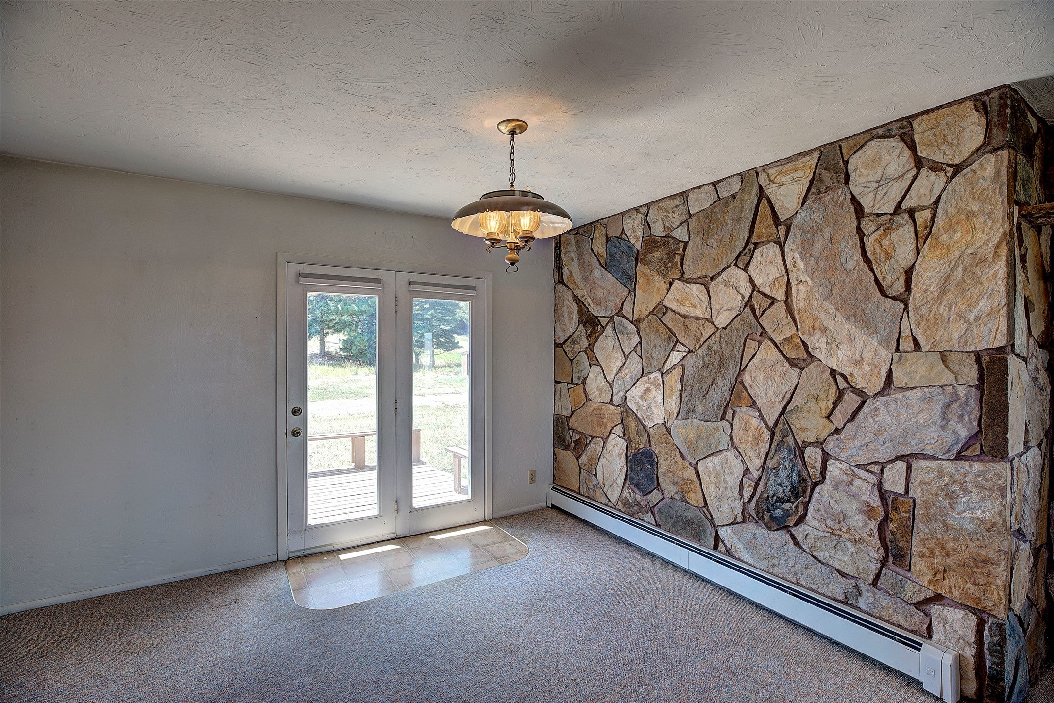 Polson, Montana, 59860, United States, 3 Bedrooms Bedrooms, ,2 BathroomsBathrooms,Residential,For Sale,1827901