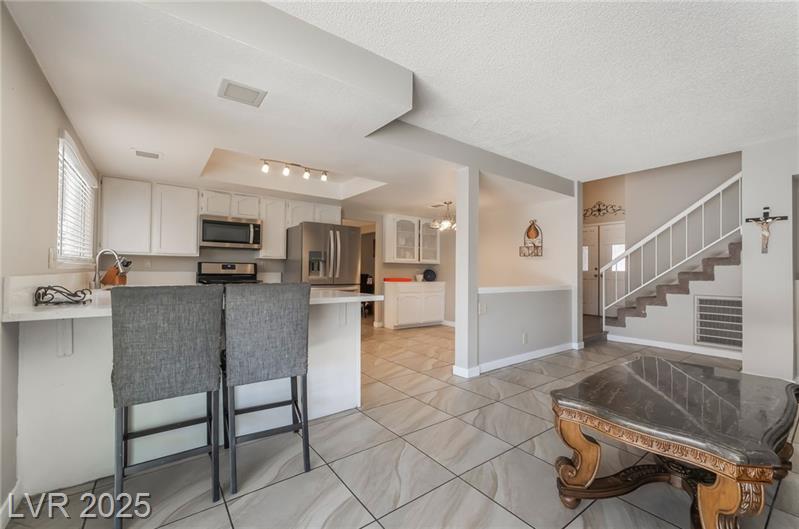 Henderson, Nevada, 89014, United States, 4 Bedrooms Bedrooms, ,2 BathroomsBathrooms,Residential,For Sale,1977160