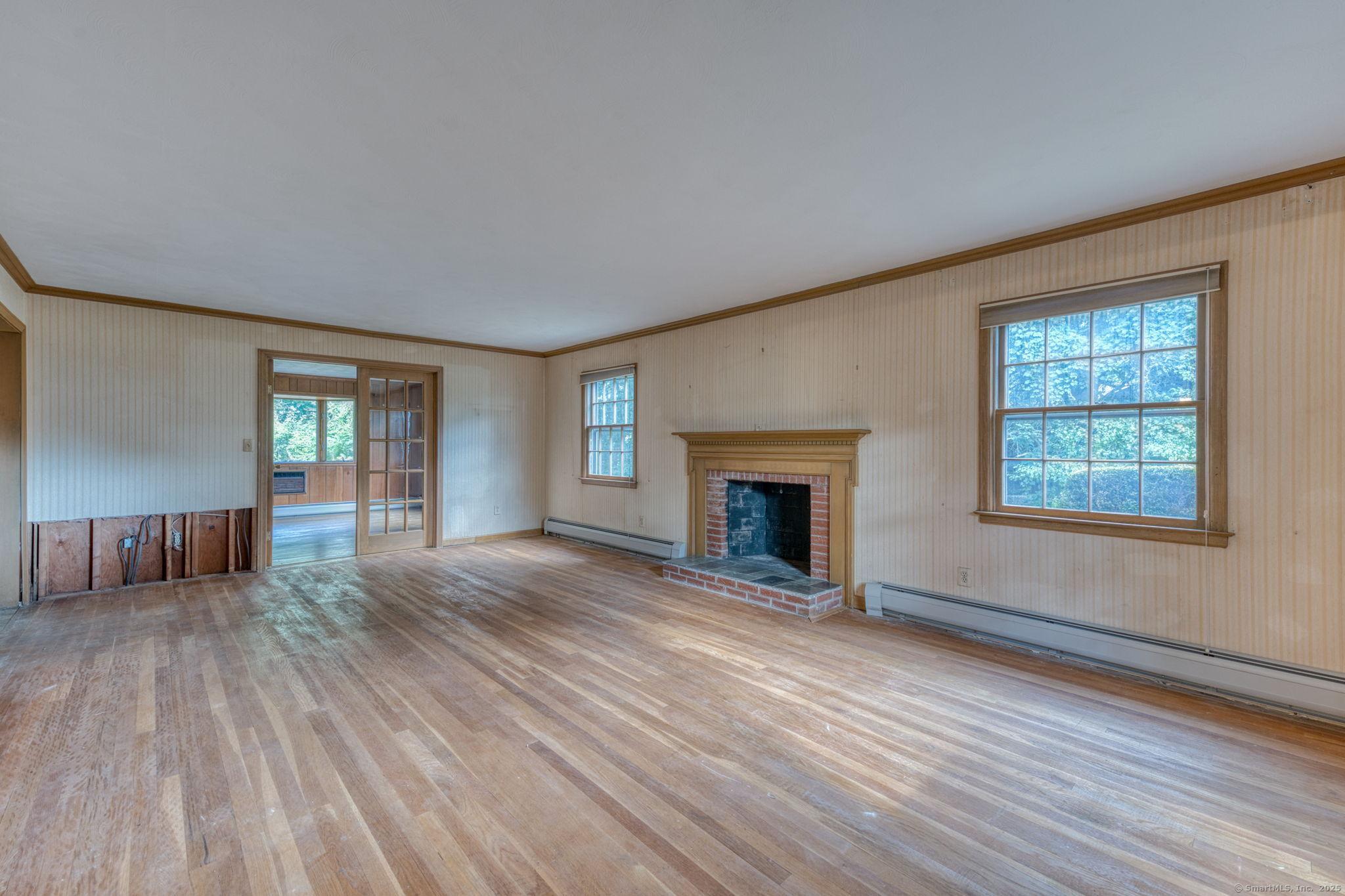 Wethersfield, Connecticut, 06109, United States, 4 Bedrooms Bedrooms, ,3 BathroomsBathrooms,Residential,For Sale,1935230