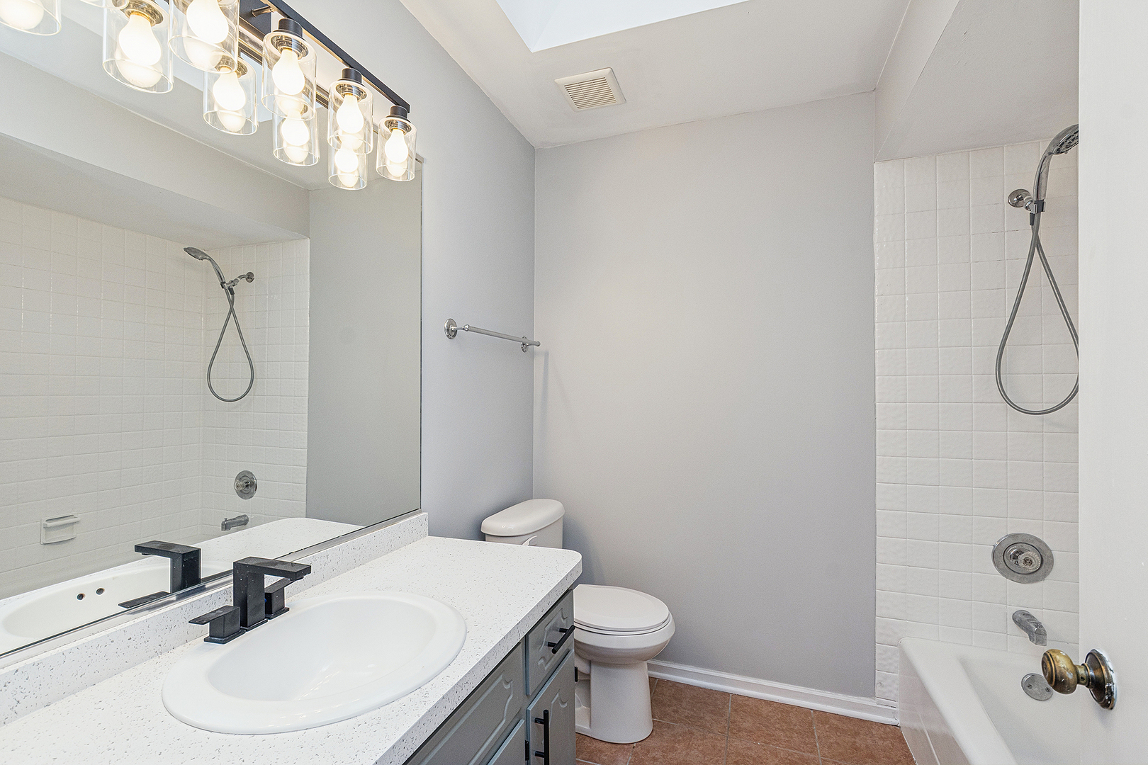 Orland Park, Illinois, 60467, United States, 4 Bedrooms Bedrooms, ,3 BathroomsBathrooms,Residential,For Sale,2000619