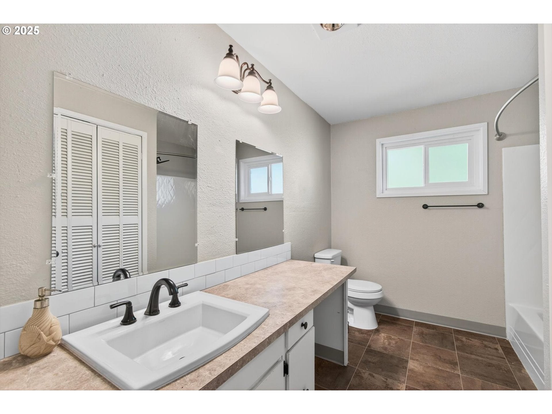 BattleGround, Washington, 98604, United States, 3 Bedrooms Bedrooms, ,2 BathroomsBathrooms,Residential,For Sale,1937806