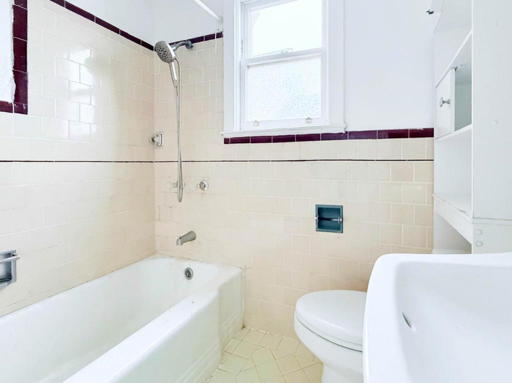 San Francisco, California, 94112, United States, 2 Bedrooms Bedrooms, ,1 BathroomBathrooms,Residential,For Sale,1924457