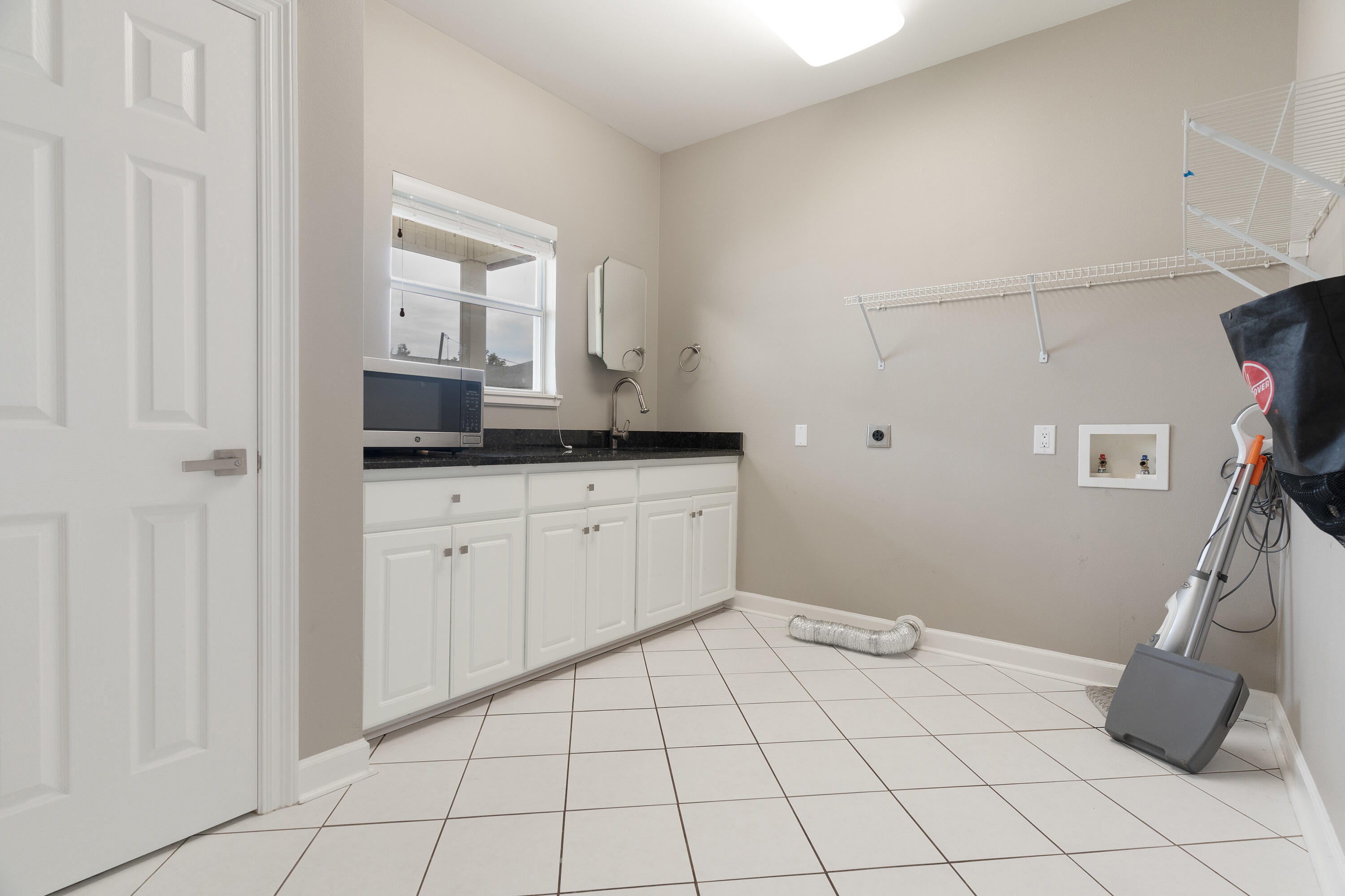 Fort Walton Beach, Florida, 32547, United States, 3 Bedrooms Bedrooms, ,4 BathroomsBathrooms,Residential,For Sale,1849777