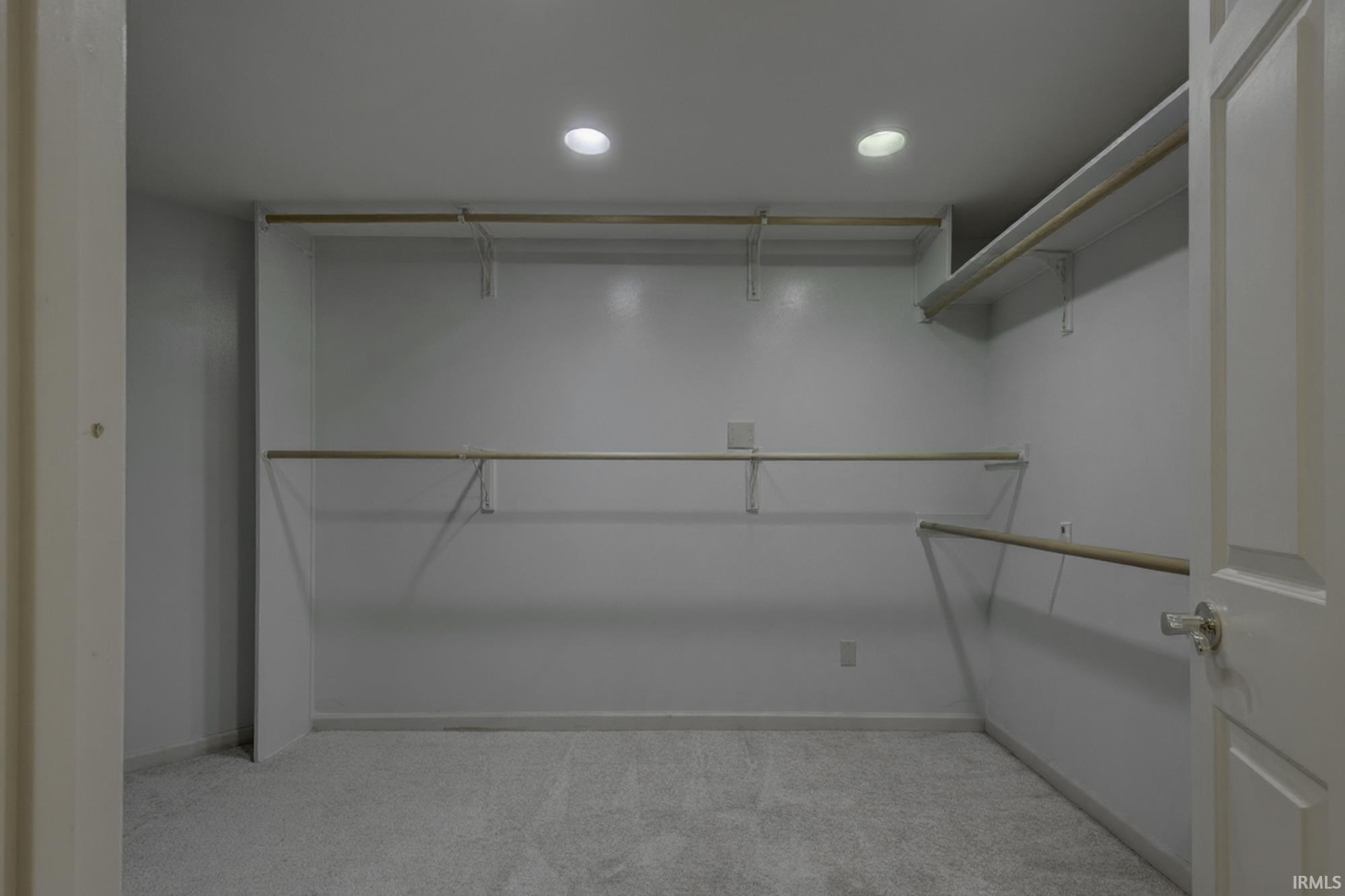 Fort Wayne, Indiana, 46845-2201, United States, 3 Bedrooms Bedrooms, ,4 BathroomsBathrooms,Residential,For Sale,1981888