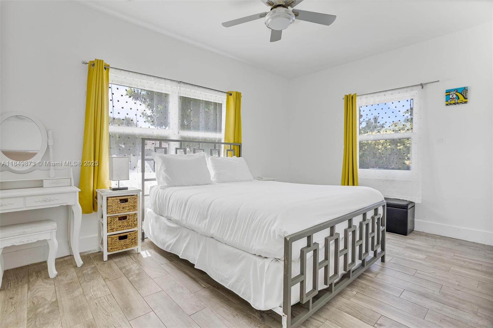 Dania Beach, Florida, 33004, United States, 3 Bedrooms Bedrooms, ,2 BathroomsBathrooms,Residential,For Sale,1907559