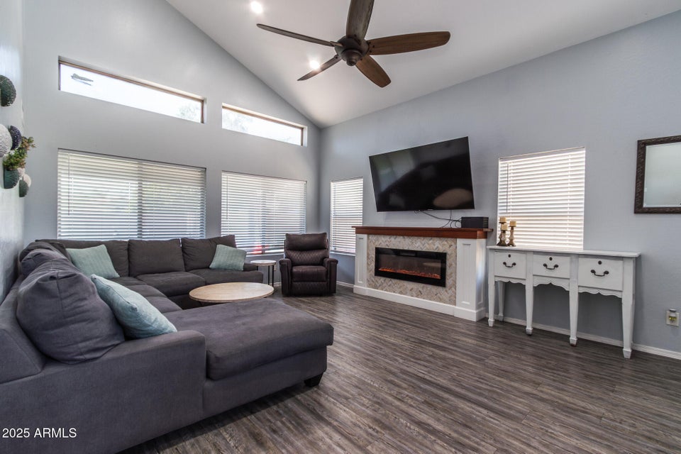 Litchfield Park, Arizona, 85340, United States, 4 Bedrooms Bedrooms, ,2 BathroomsBathrooms,Residential,For Sale,1878994