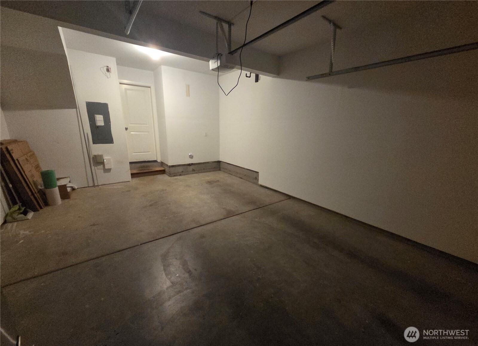 EVERETT, Washington, 98208, United States, 2 Bedrooms Bedrooms, ,3 BathroomsBathrooms,Residential,For Sale,1948588