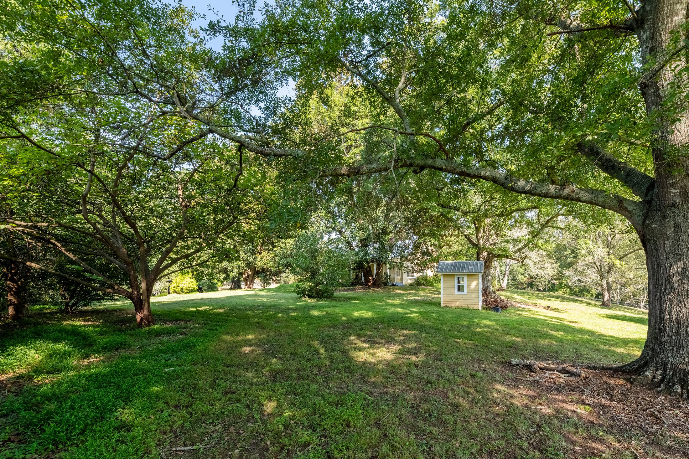  A Timeless Farmhouse Retreat on 7.3 Acres in Milton near Birmingham Crossroads - 物件實景