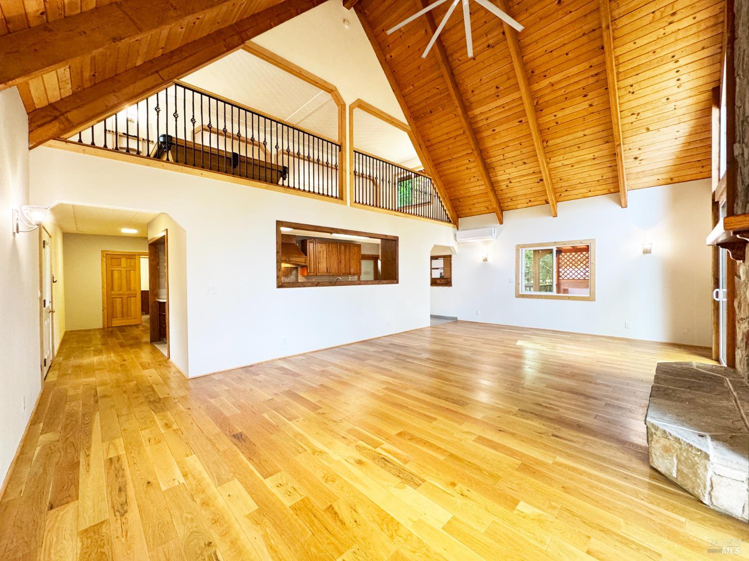 Willits, California, 95490, United States, 2 Bedrooms Bedrooms, ,2 BathroomsBathrooms,Residential,For Sale,1981529