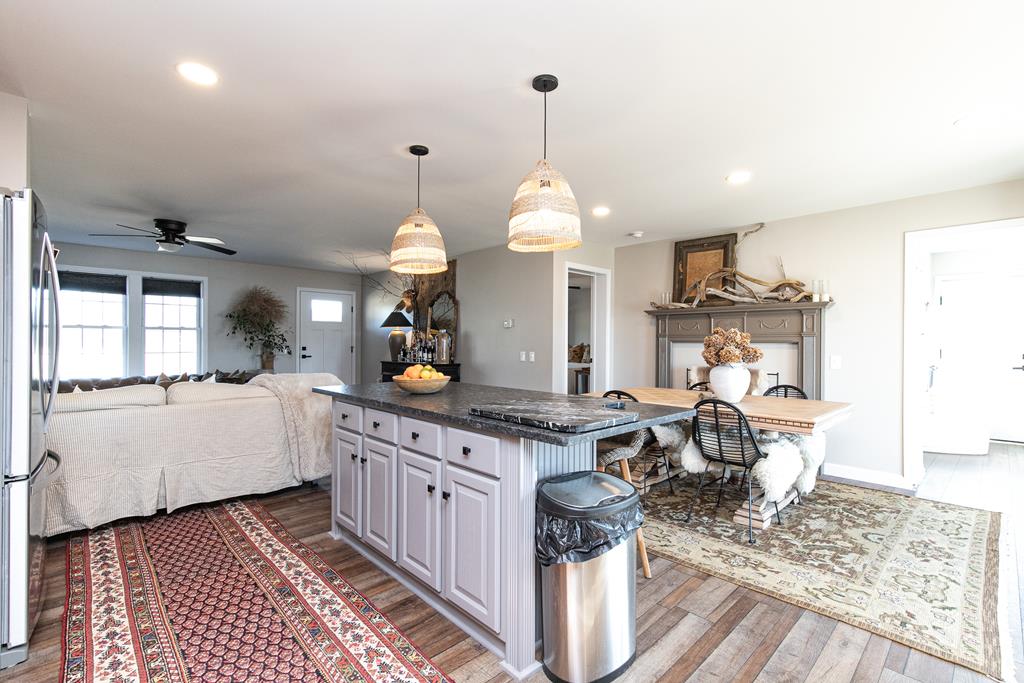 Onancock, Virginia, 23417, United States, 3 Bedrooms Bedrooms, ,2 BathroomsBathrooms,Residential,For Sale,1927447