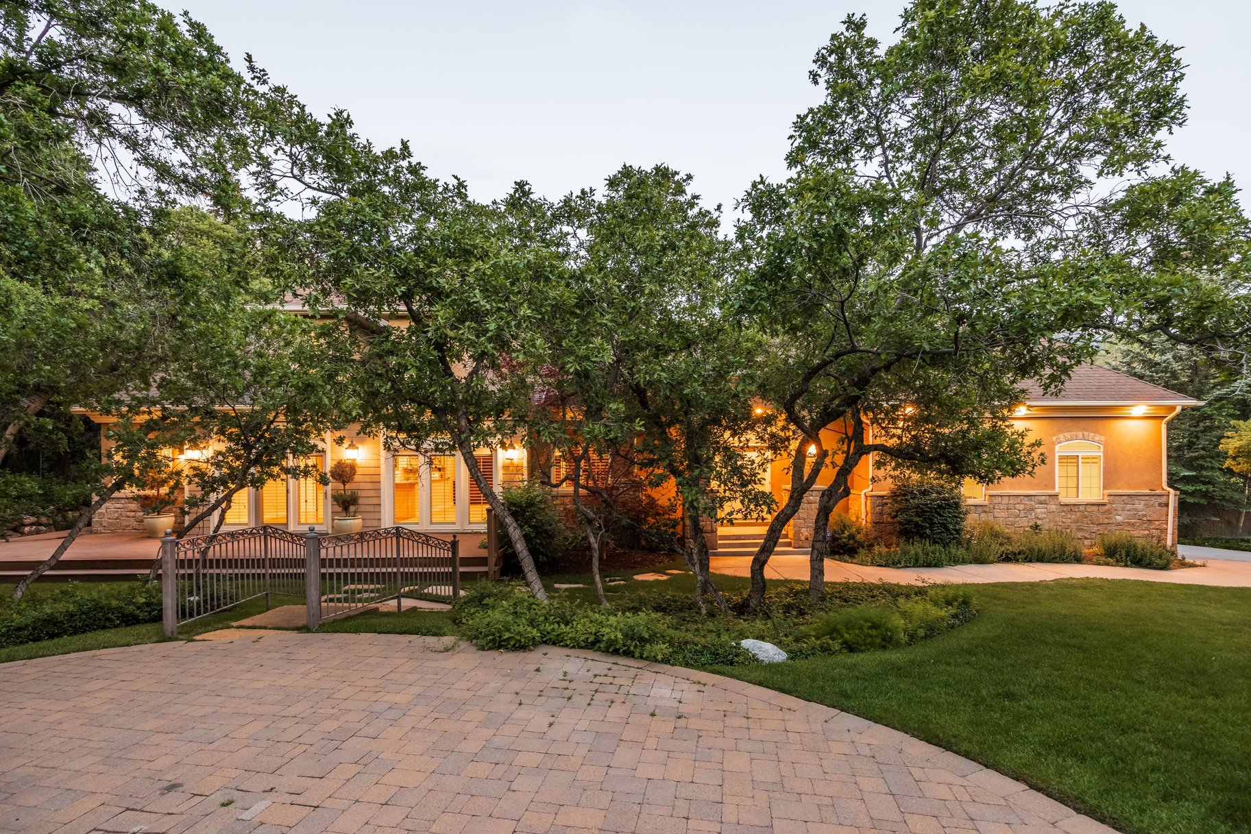  Private Gated Cottonwood Heights Retreat With Seasonal Stream & Mountain views - 物件實景