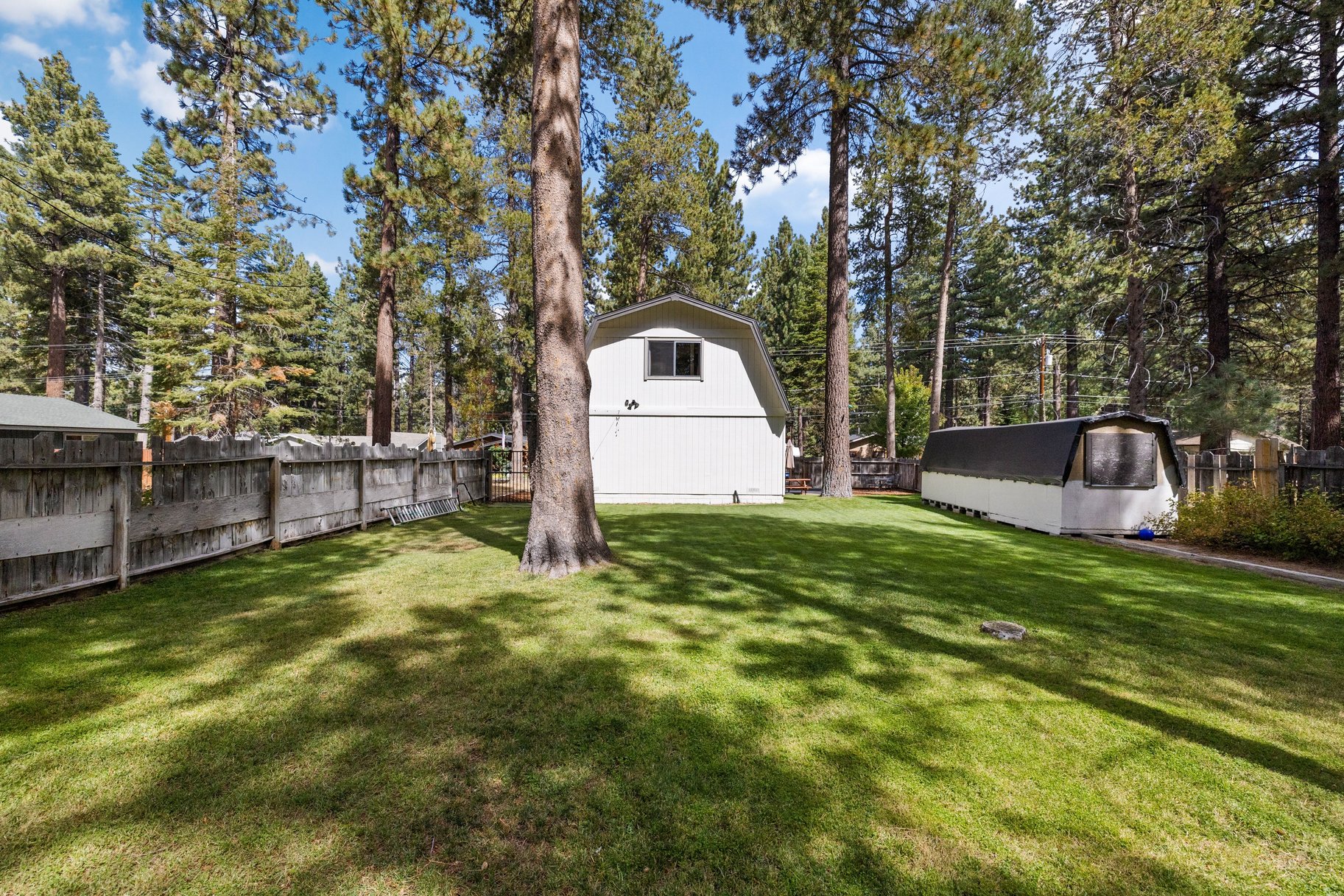  Charming Gambrel-Style Home in a Peaceful Setting - 物件實景