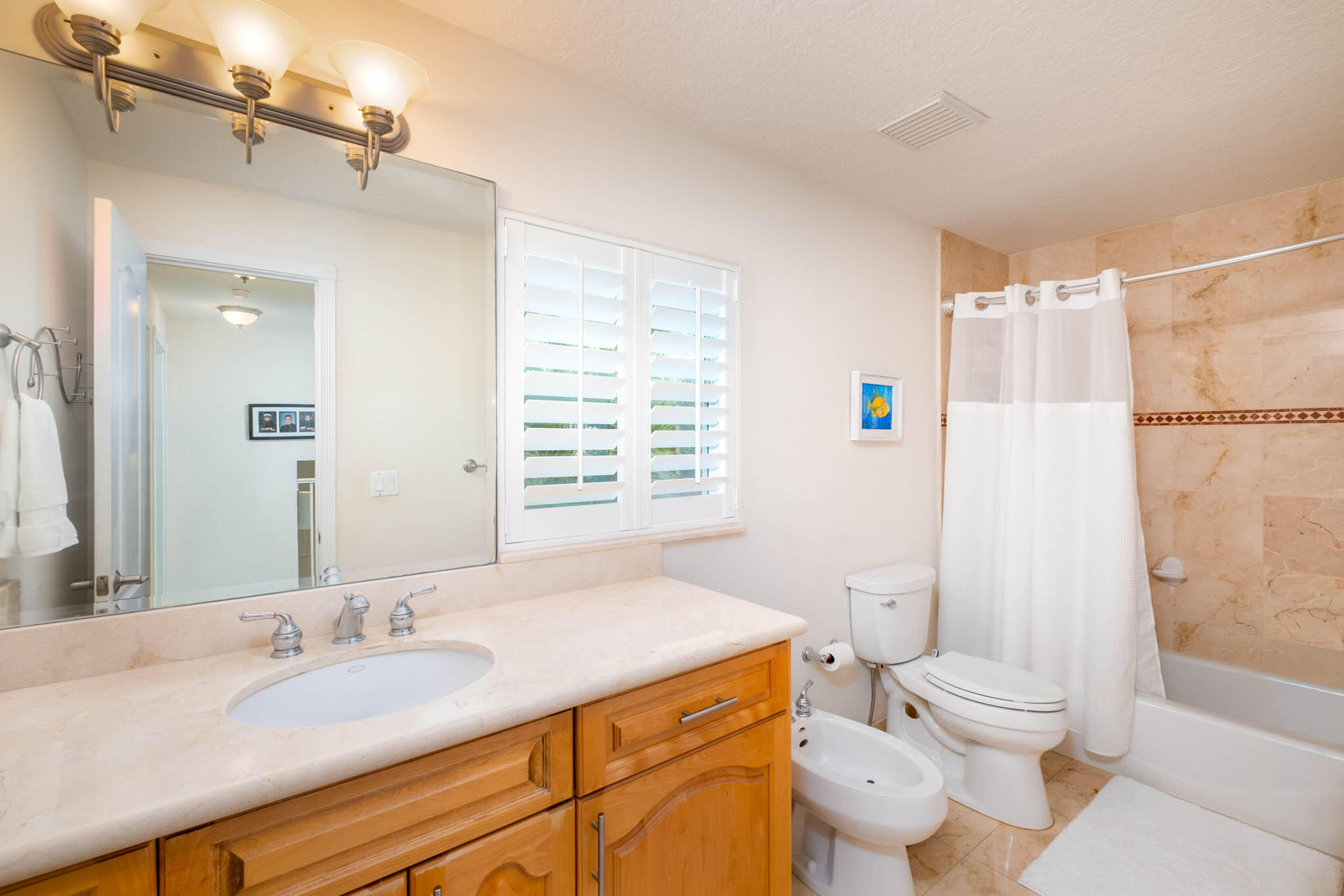 ISLAMORADA, Florida, 33036, United States, 3 Bedrooms Bedrooms, ,2 BathroomsBathrooms,Residential,For Sale,1987707