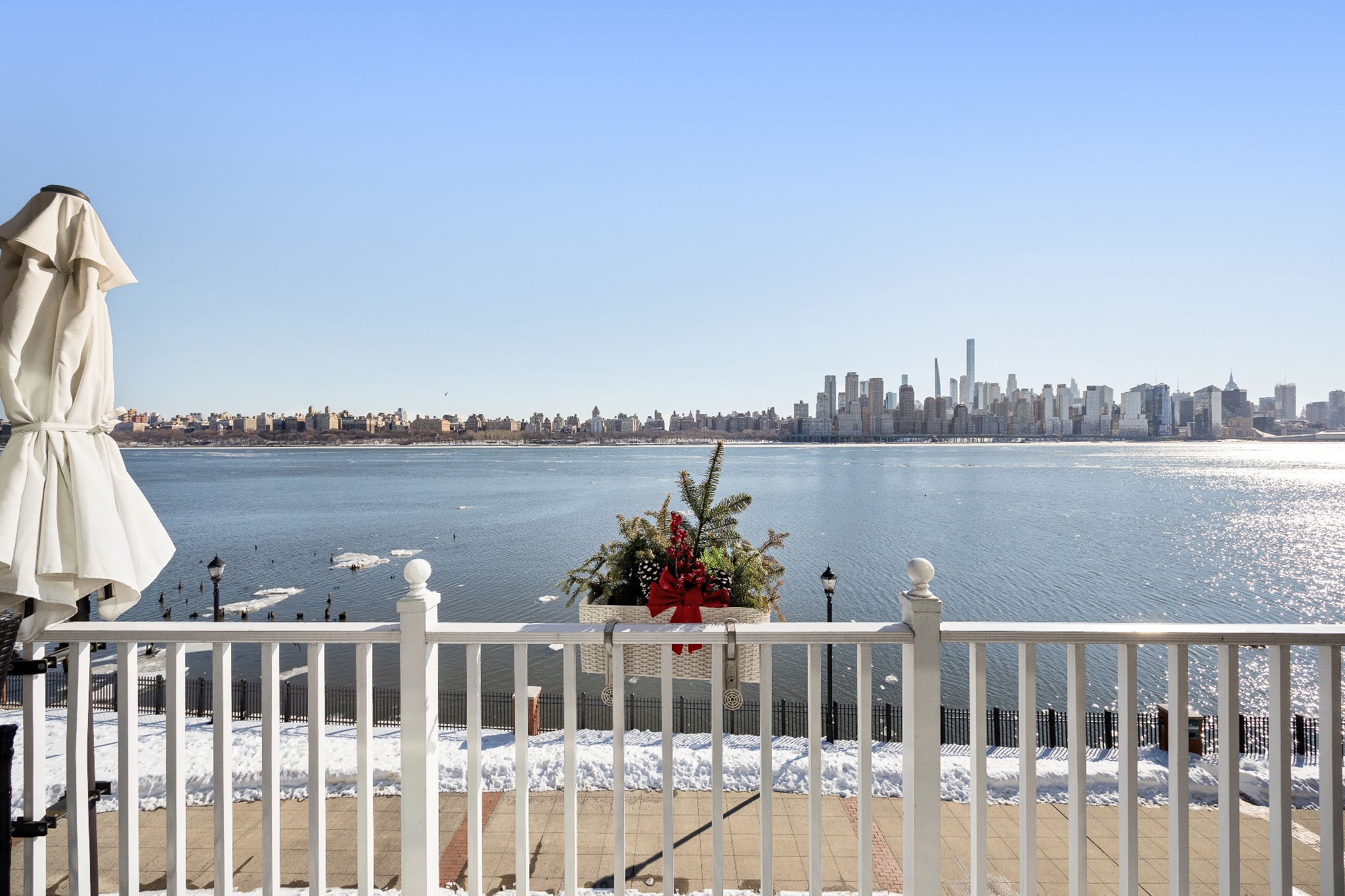  18 Lydia Drive, Guttenberg, NJ 07093 - 物件實景