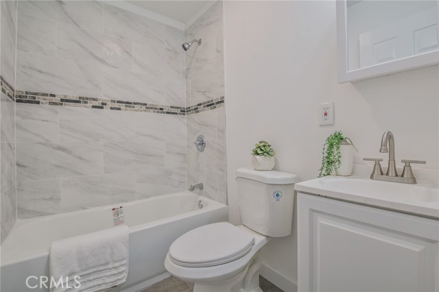 Los Angeles, California, 90044, United States, 2 Bedrooms Bedrooms, ,1 BathroomBathrooms,Residential,For Sale,2002532