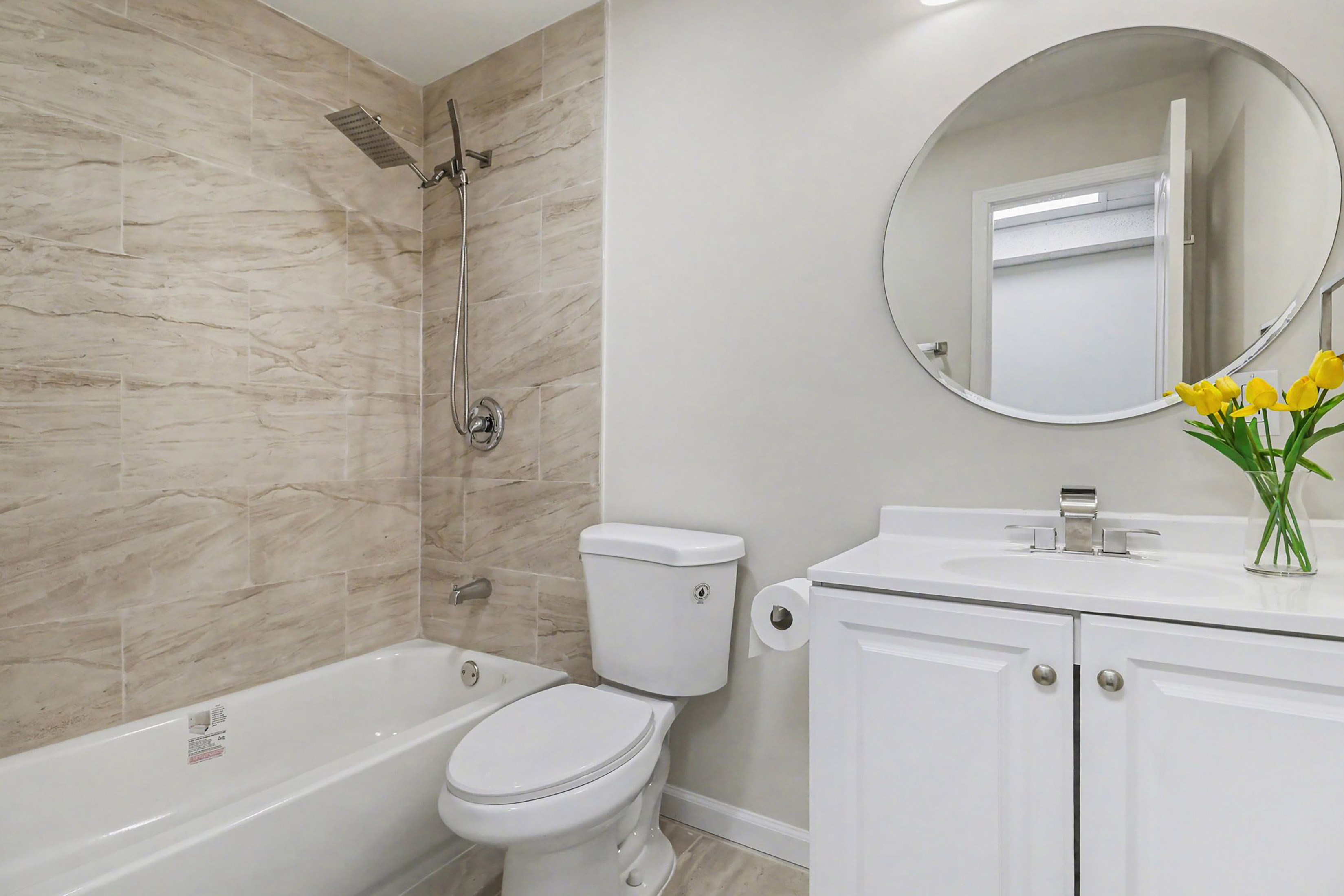  Beautifully Renovated Home in Britton Subdivision - 物件實景