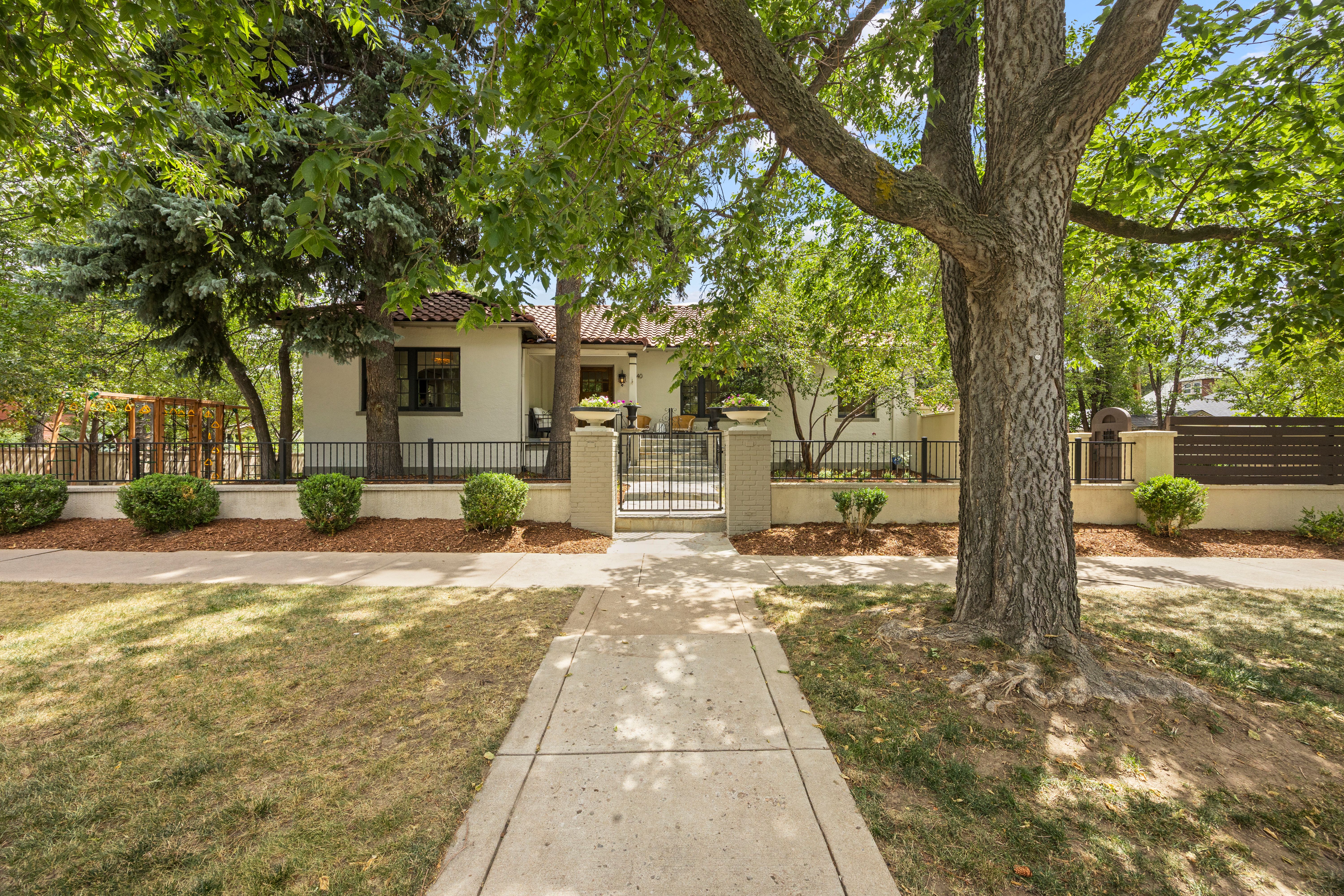  Mediterranean Masterpiece Spanning Prestigious 7th Avenue Parkway - 物件實景