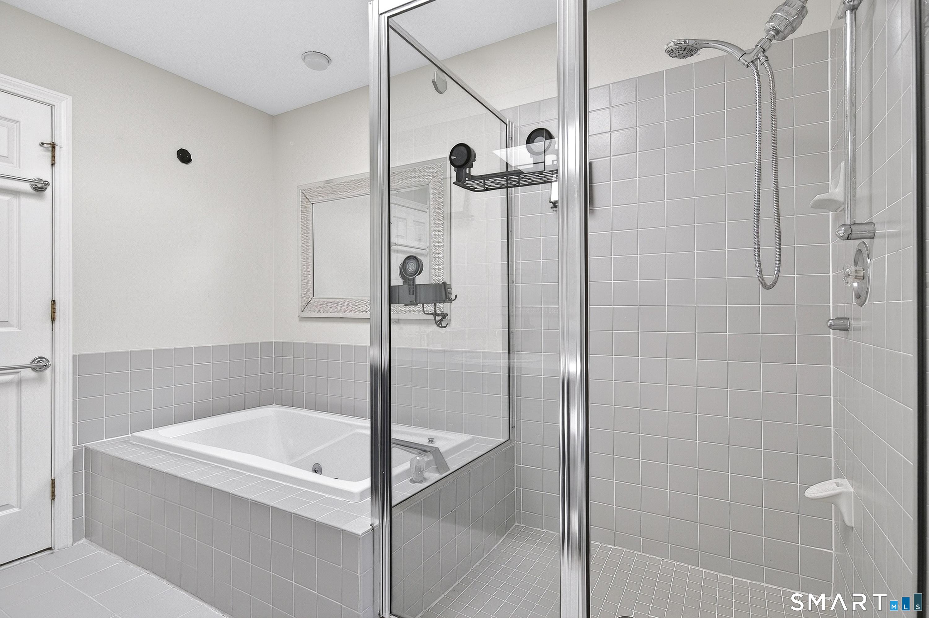 Greenwich, Connecticut, 06807, United States, 2 Bedrooms Bedrooms, ,4 BathroomsBathrooms,Residential,For Sale,2048631