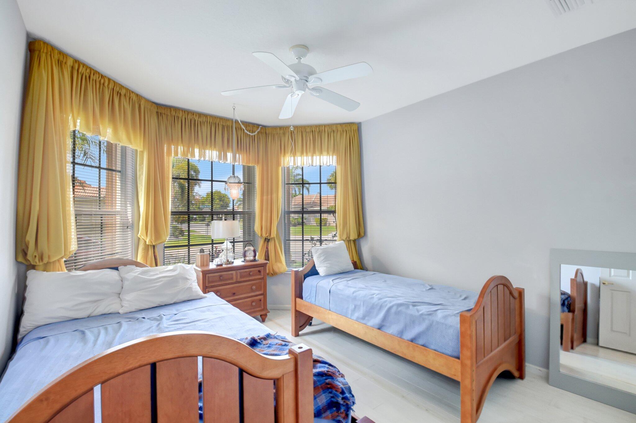 Lake Worth, Florida, 33467, United States, 4 Bedrooms Bedrooms, ,3 BathroomsBathrooms,Residential,For Sale,1829165