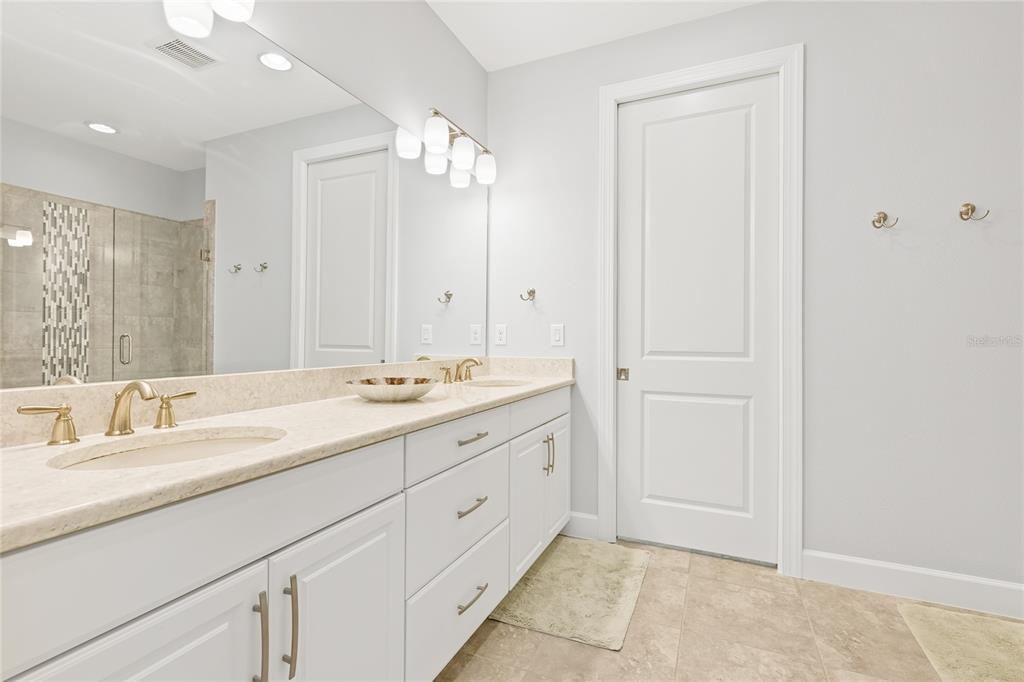 Nokomis, Florida, 34275, United States, 3 Bedrooms Bedrooms, ,2 BathroomsBathrooms,Residential,For Sale,1991906