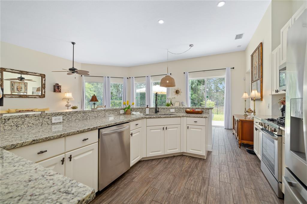 University Park, Florida, 34201, United States, 4 Bedrooms Bedrooms, ,3 BathroomsBathrooms,Residential,For Sale,1932528