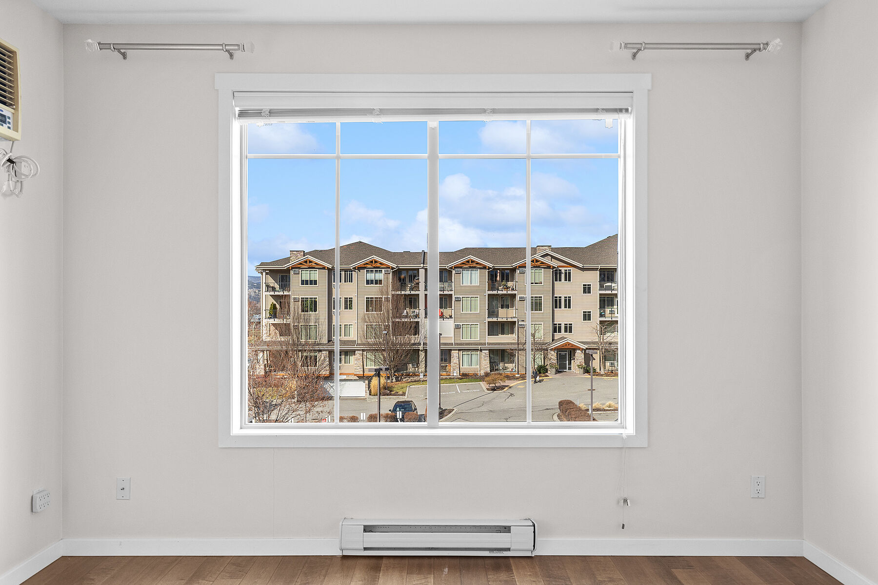  Mission Meadows Condo - 物件實景