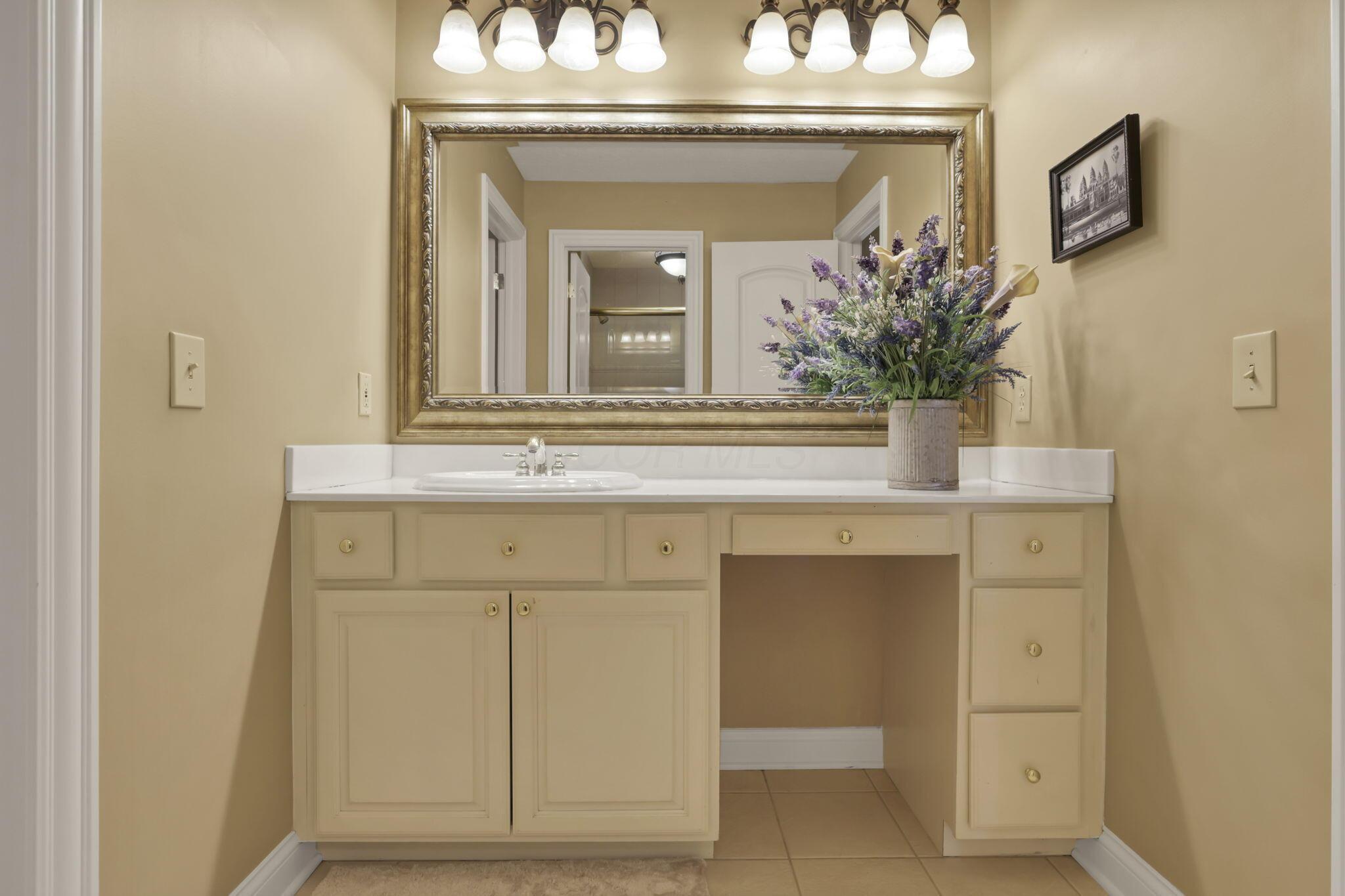 Delaware, Ohio, 43015, United States, 4 Bedrooms Bedrooms, ,4 BathroomsBathrooms,Residential,For Sale,1987027