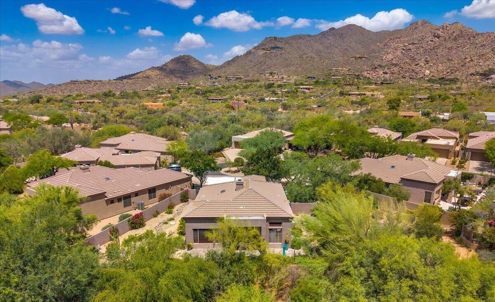  6755 East Nightingale Star Circle  Scottsdale, AZ - 物件實景