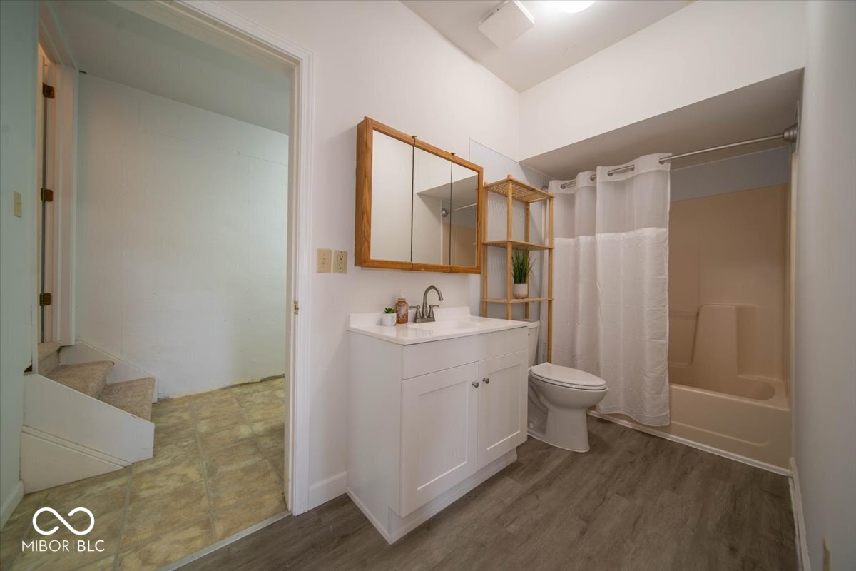Noblesville, Indiana, 46060, United States, 4 Bedrooms Bedrooms, ,3 BathroomsBathrooms,Residential,For Sale,2048324