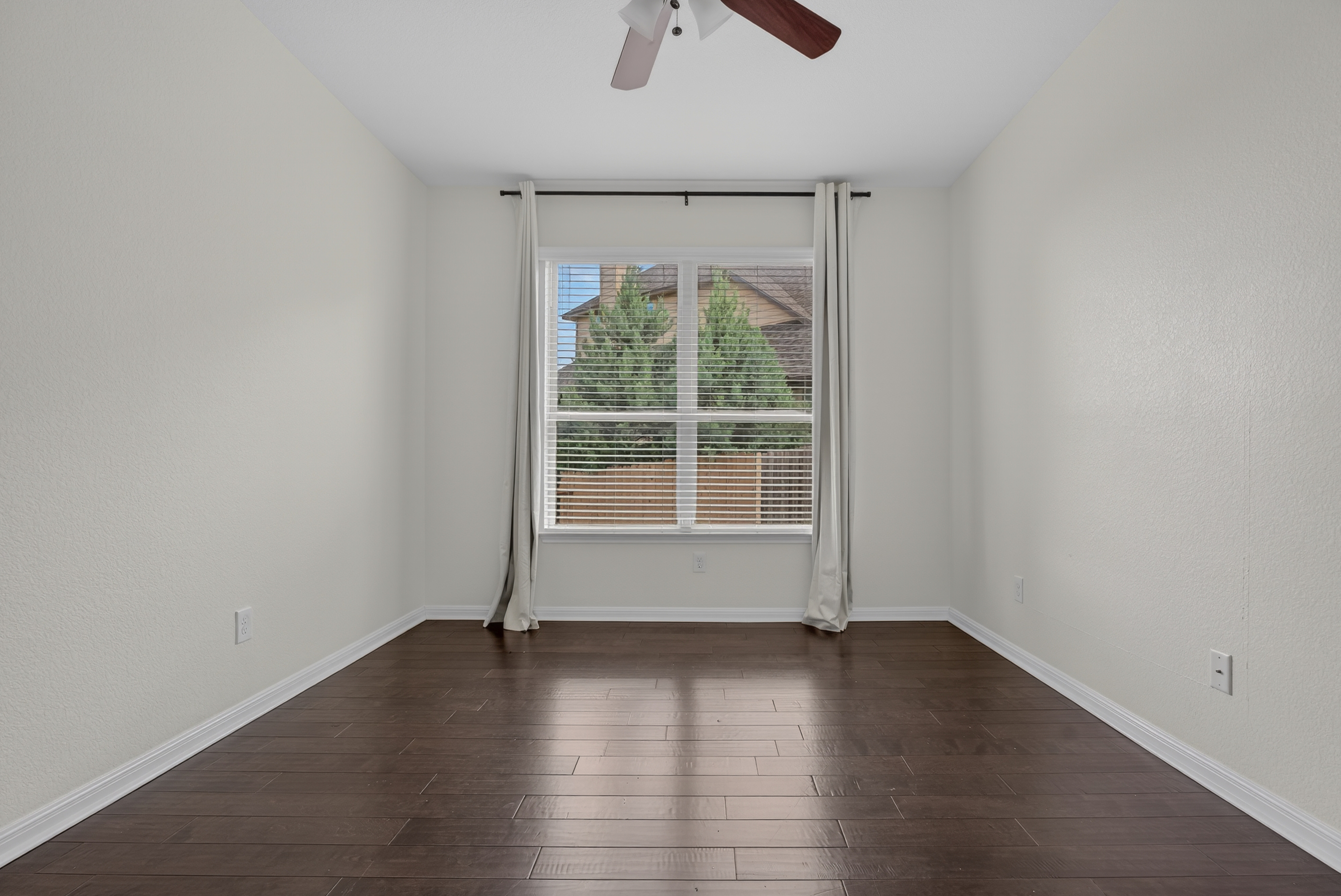  700 Ledge Stone Drive, Austin, TX 78737 - 物件實景
