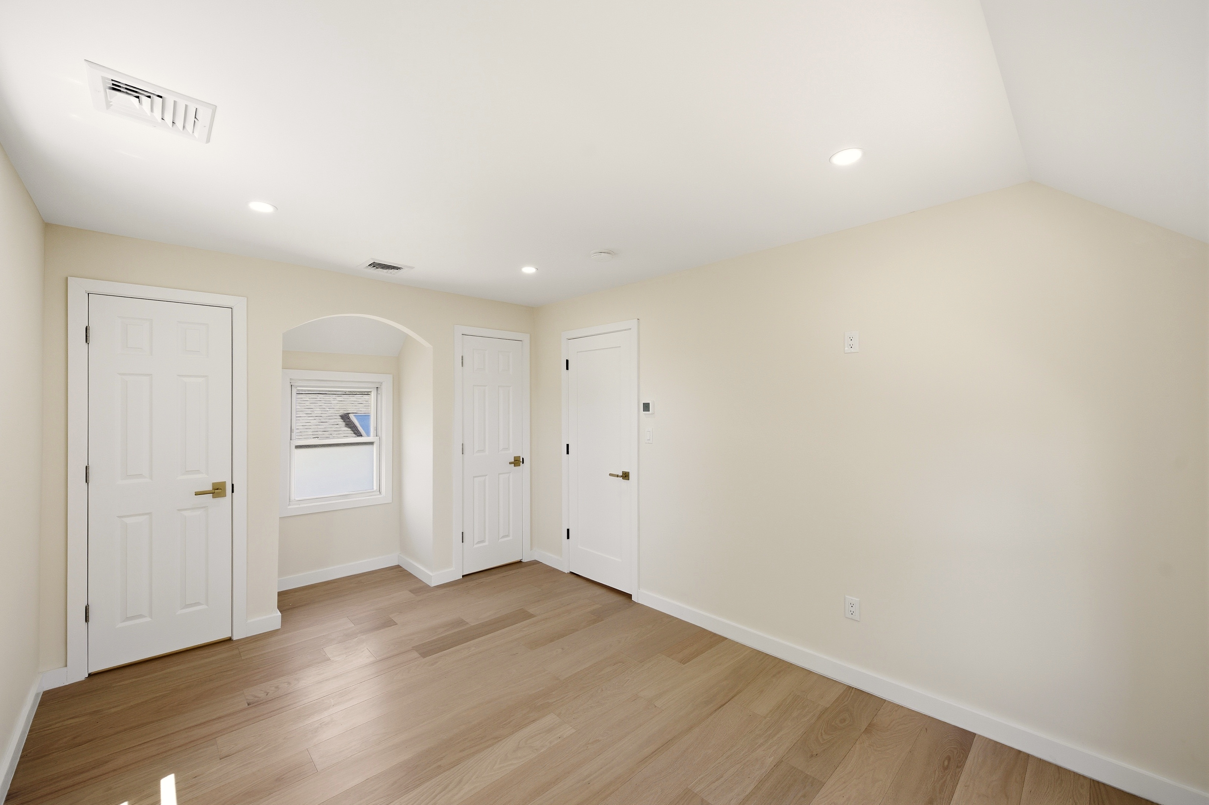 135 Whaley Street, Freeport, NY 11520 - 物件實景