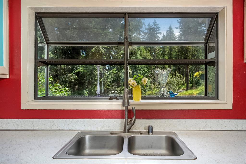 Polson, Montana, 59860, United States, 3 Bedrooms Bedrooms, ,1 BathroomBathrooms,Residential,For Sale,1982519