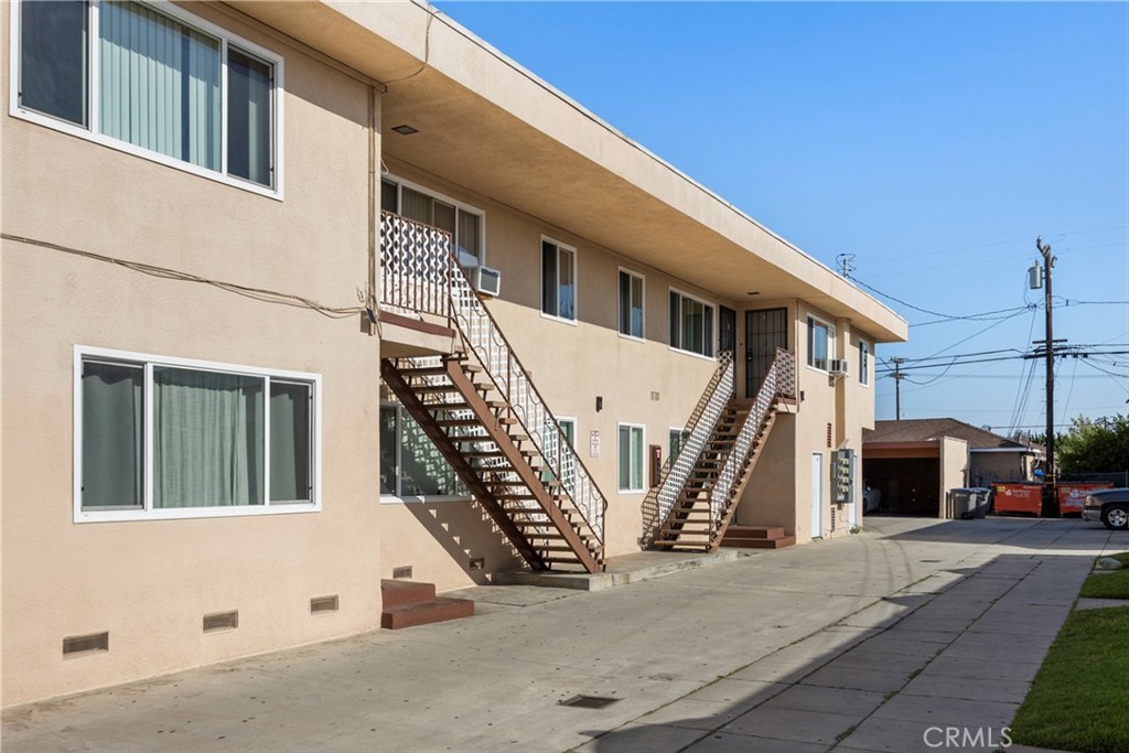 Lynwood, California, 90262, United States, ,Residential,For Sale,2048561