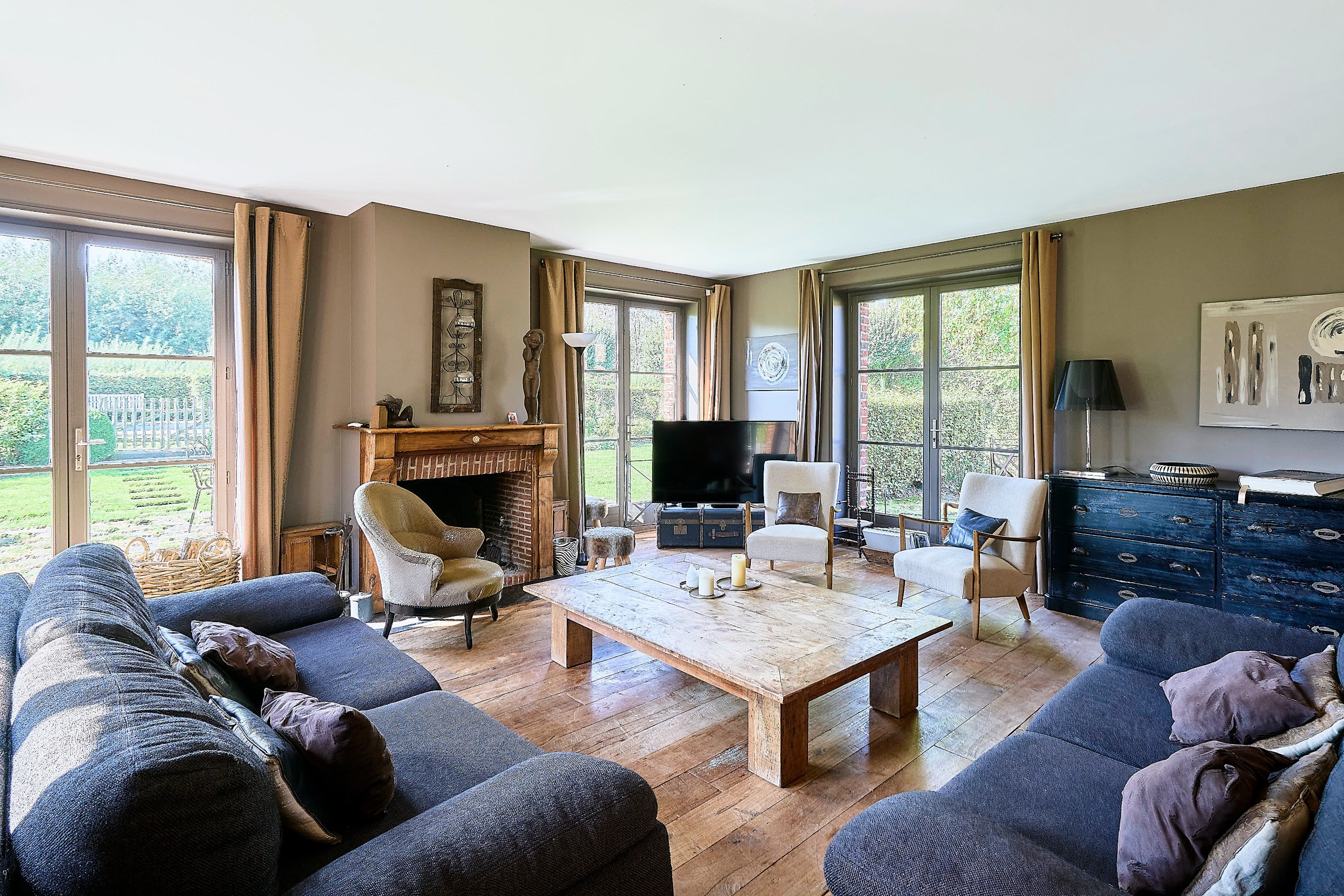  Substantial Property in Roncq Centre Ville - 300m² Living Space on 10,000m² Land - 物件實景