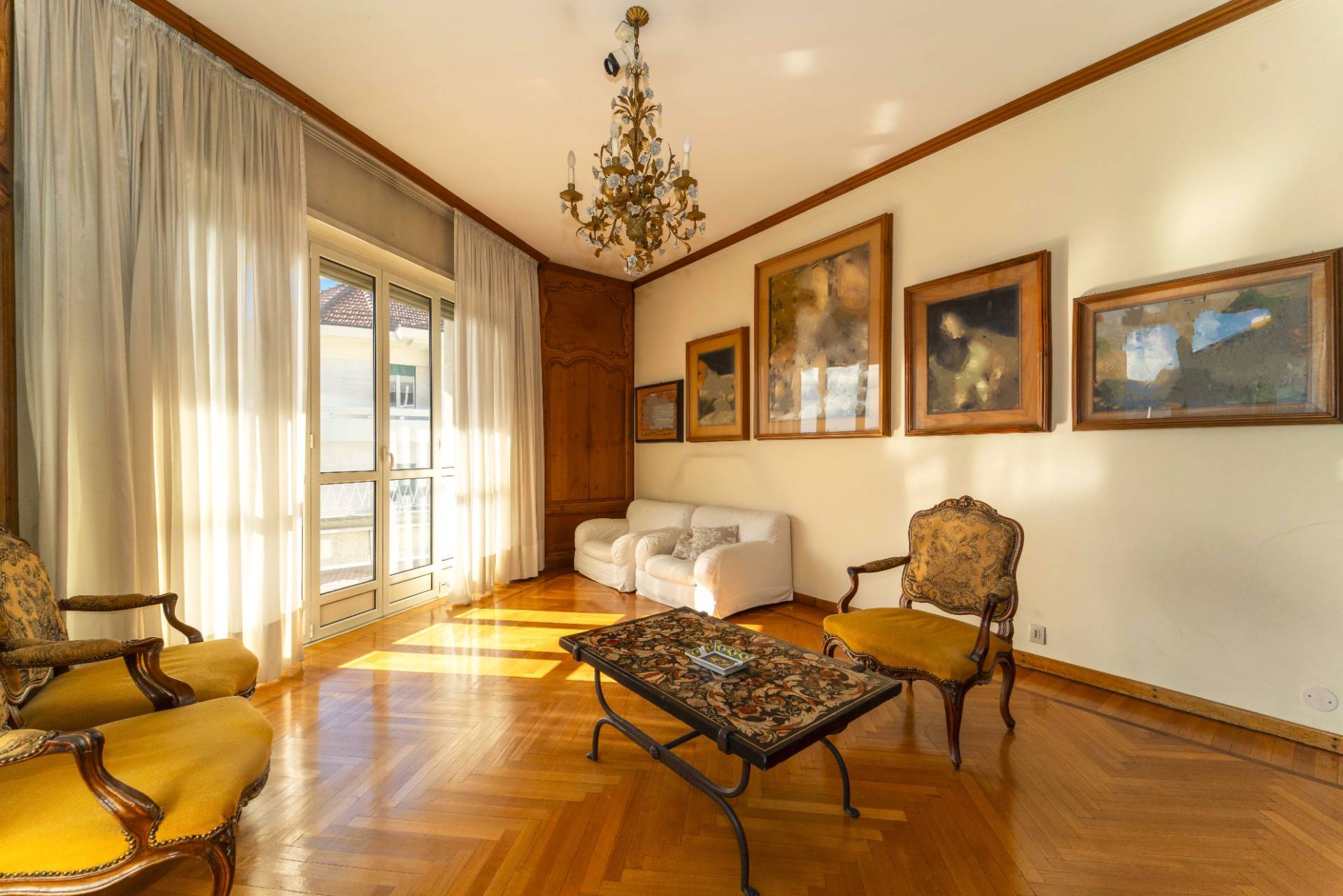 Torino, Torino, 10100, IT, 4 Bedrooms Bedrooms, ,3 BathroomsBathrooms,Residential,For Sale,1989083