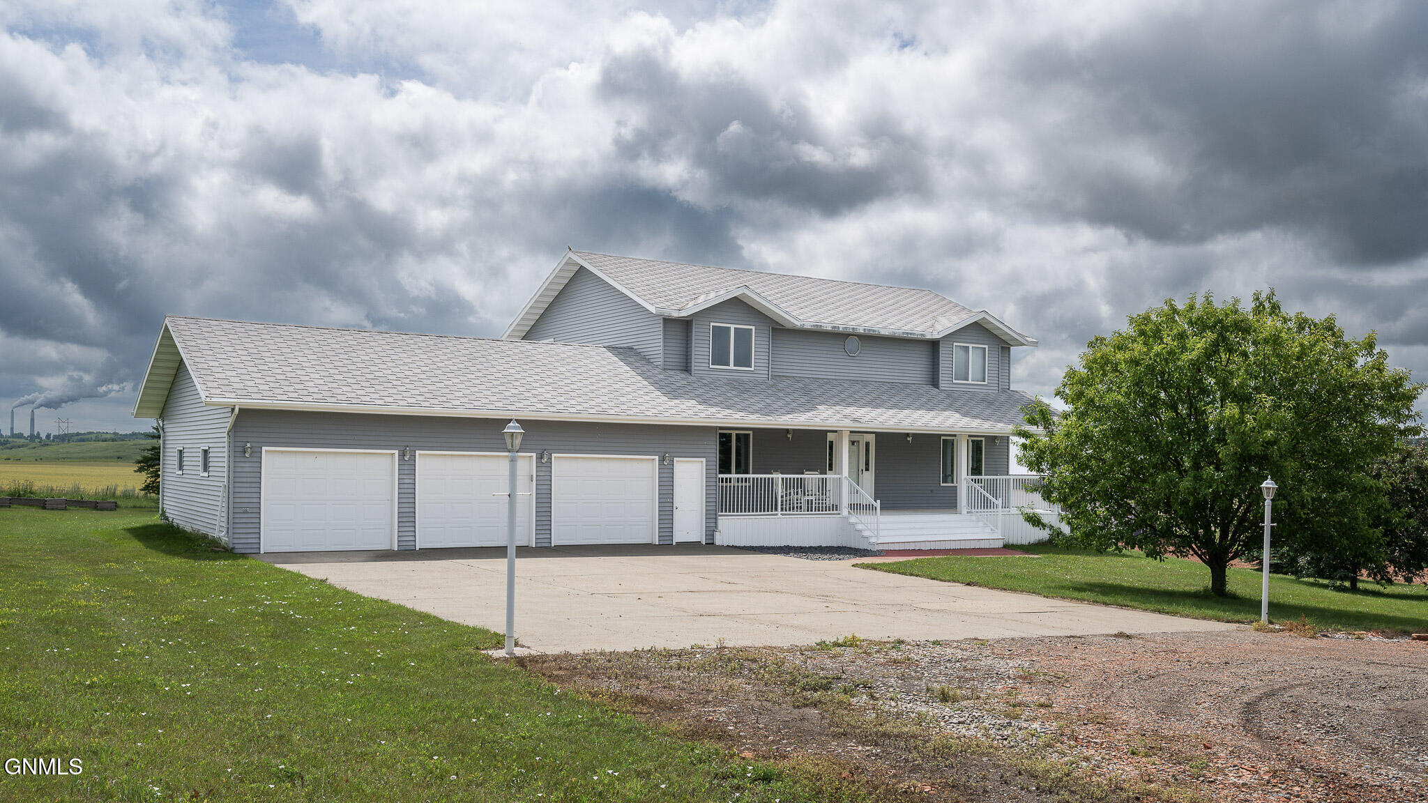 Center, North Dakota, 58530, United States, 4 Bedrooms Bedrooms, ,3 BathroomsBathrooms,Residential,For Sale,1904548