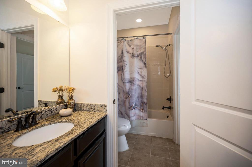 Woodbridge, Virginia, 22193, United States, 6 Bedrooms Bedrooms, ,6 BathroomsBathrooms,Residential,For Sale,1919107