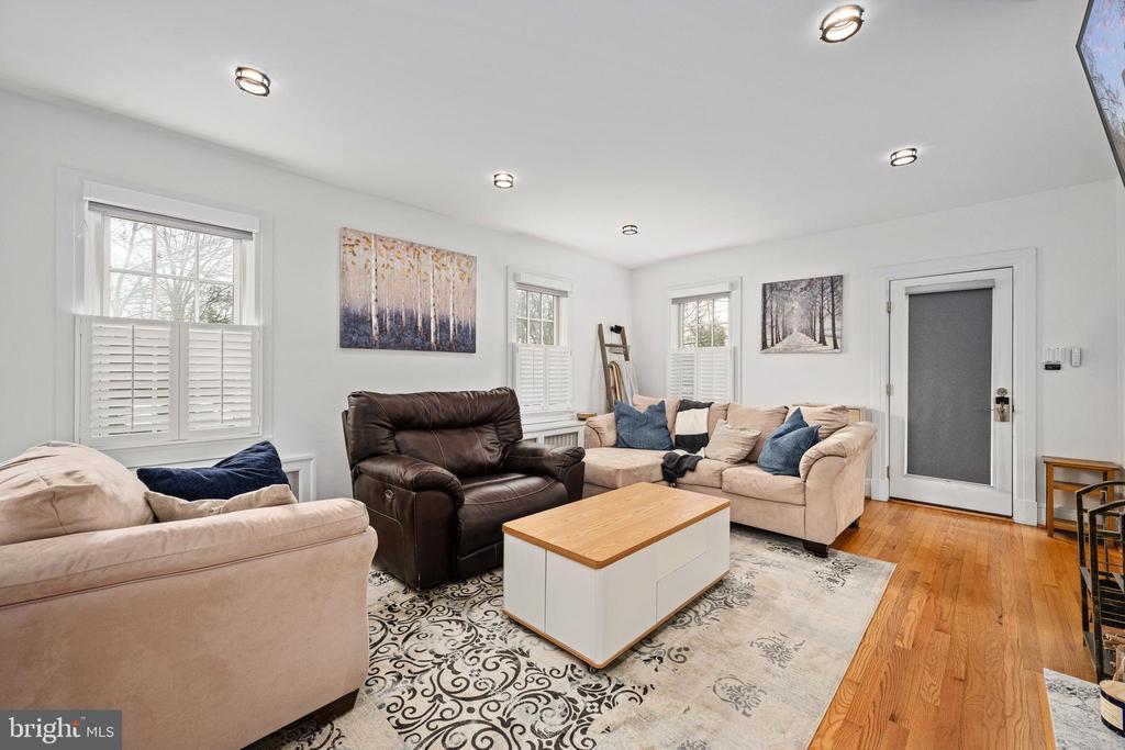 Fredericksburg, Virginia, 22401, United States, 3 Bedrooms Bedrooms, ,3 BathroomsBathrooms,Residential,For Sale,1993383