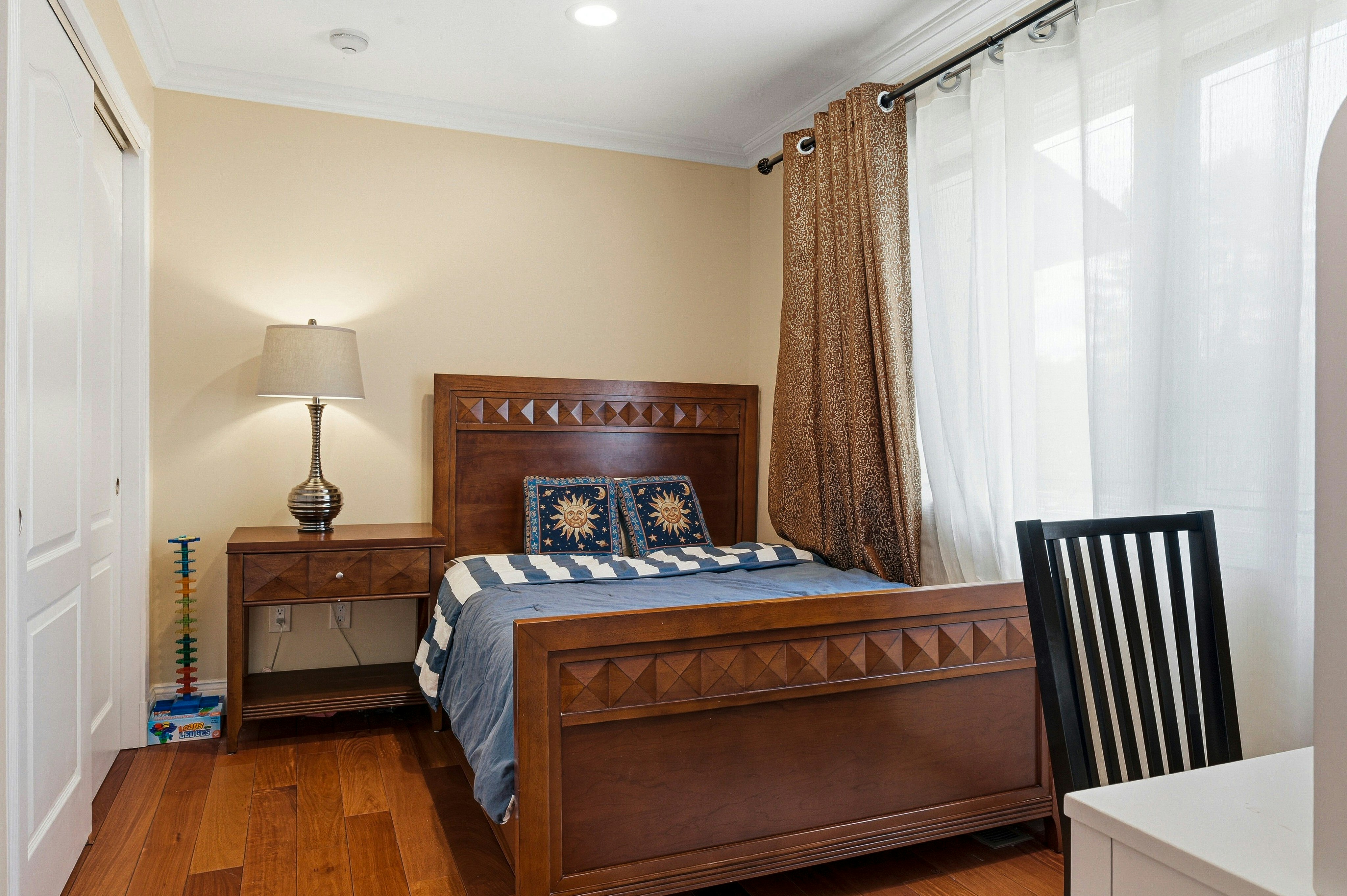  18 Aldgate Drive W, Manhasset, NY 11030 - 物件實景