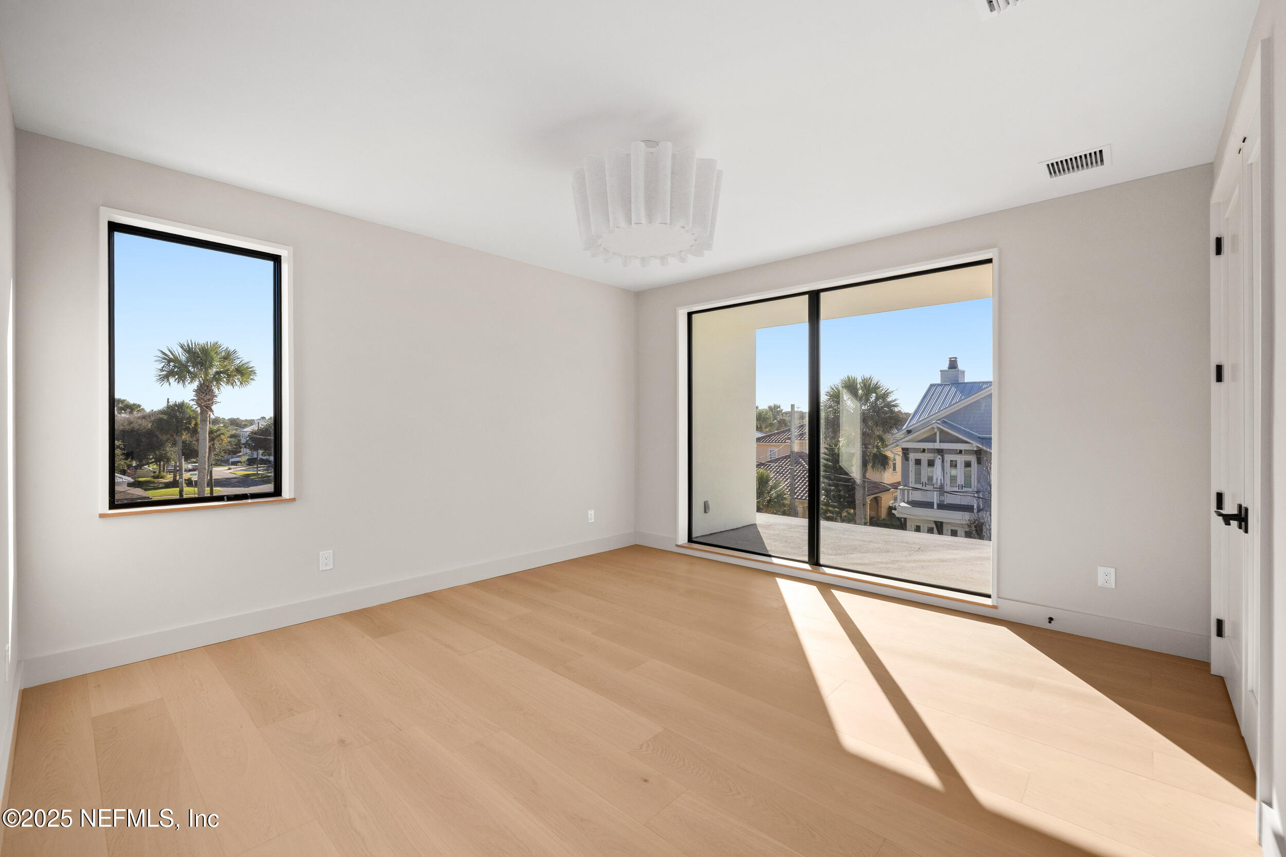 Atlantic Beach, Florida, 32233, United States, 6 Bedrooms Bedrooms, ,5 BathroomsBathrooms,Residential,For Sale,1989141