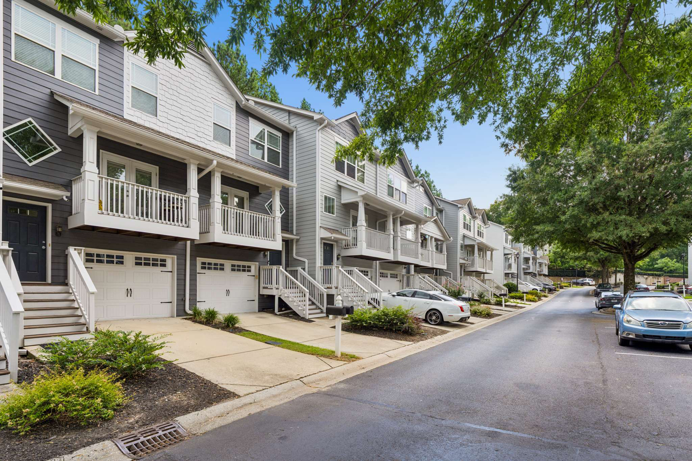 Beautifully Renovated Townhome in the Gated Liberty Park Community - 物件實景