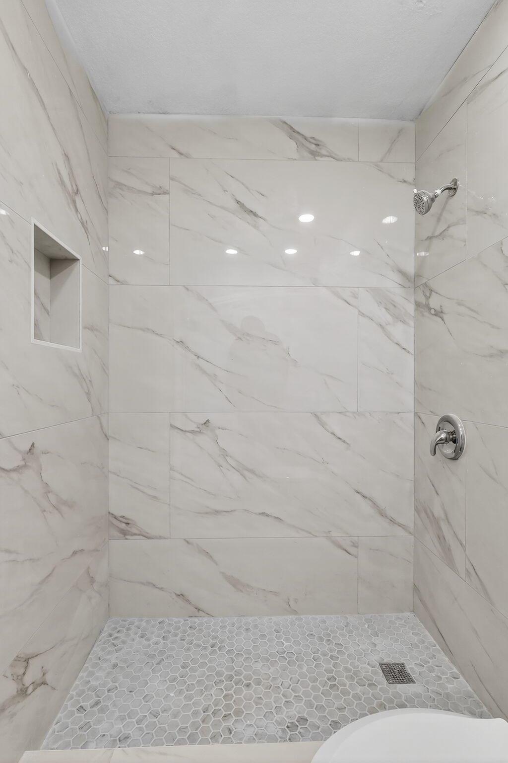 West Palm Beach, Florida, 33401, United States, 4 Bedrooms Bedrooms, ,2 BathroomsBathrooms,Residential,For Sale,1975982